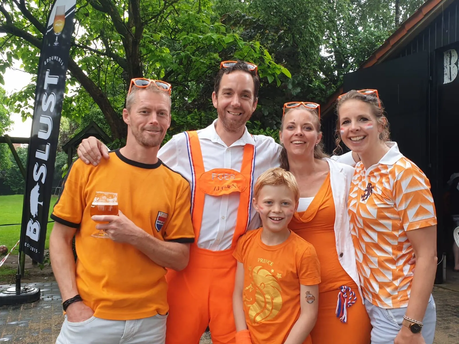 Oranjefan Maikel had al tickets voor de kwartfinale in Bakoe: 'De Boer verdient een schadeclaim'