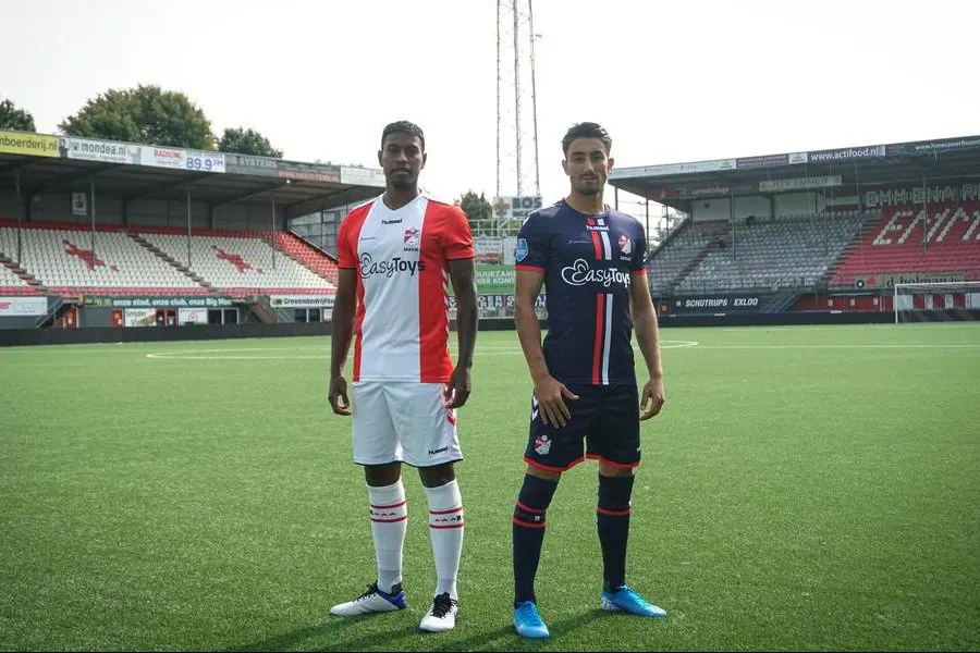 KNVB buigt: FC Emmen mag toch spelen met EasyToys