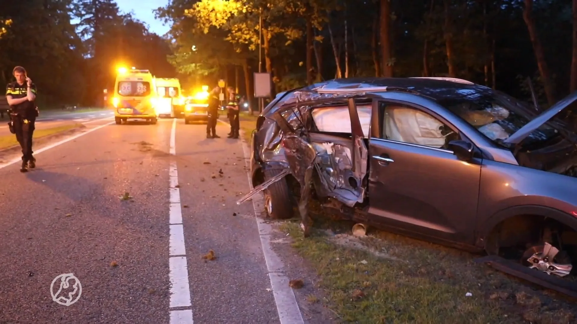 Twee gewonden na zware crash en dollemansrit in Baarn