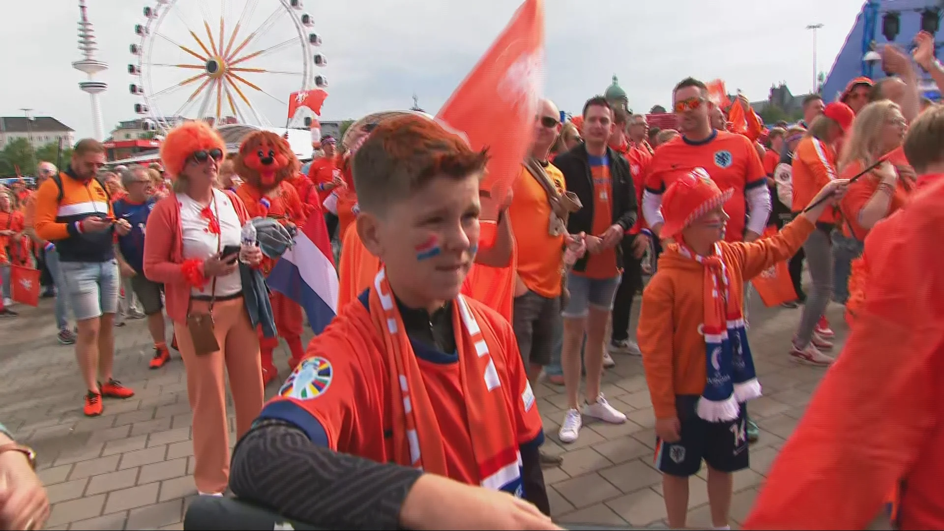 Hamburg kleurt oranje: fanzone in Duitse stad opent deuren