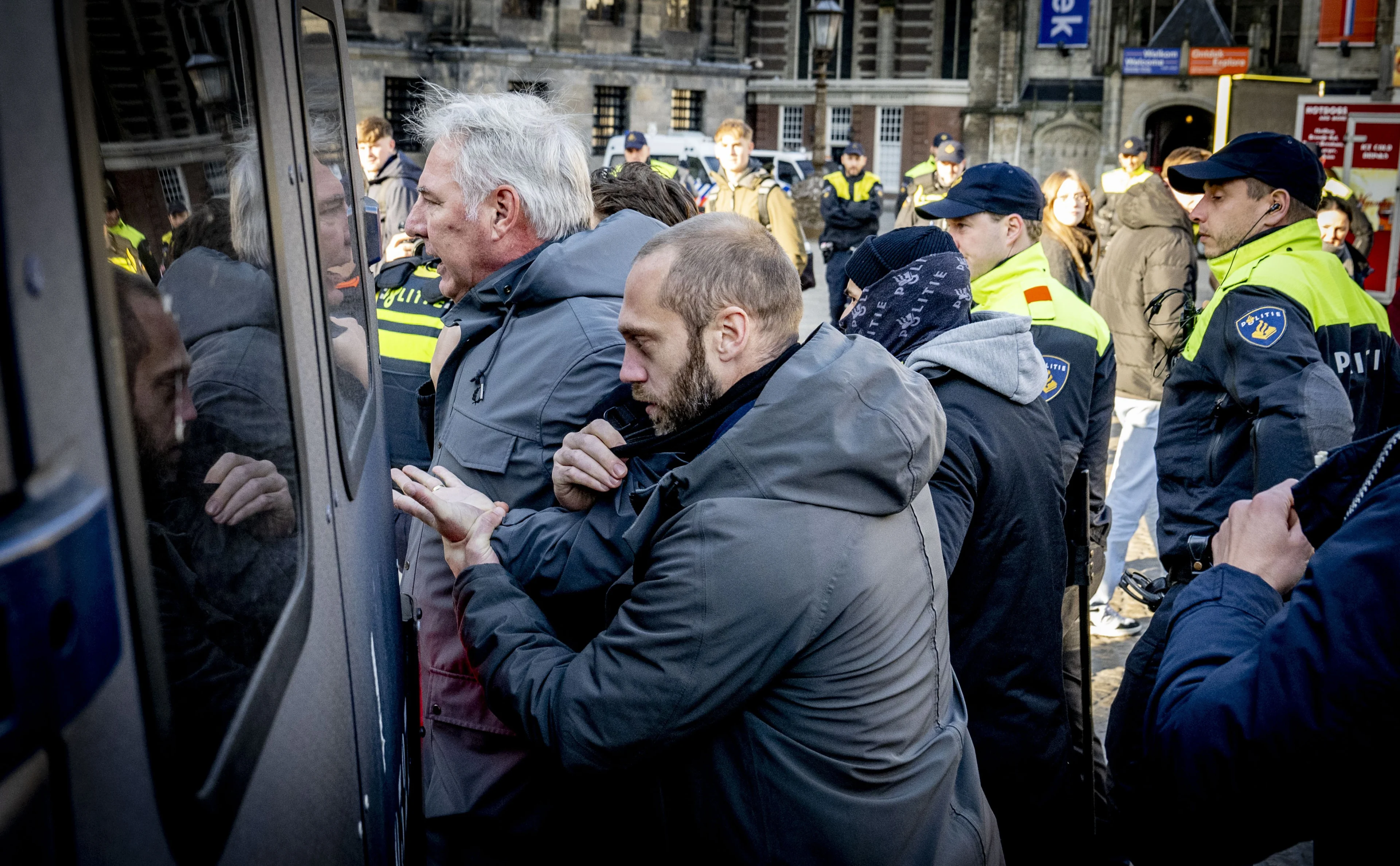 'Pegida-voorman Edwin Wagensveld aangehouden bij demonstratie Amsterdam'