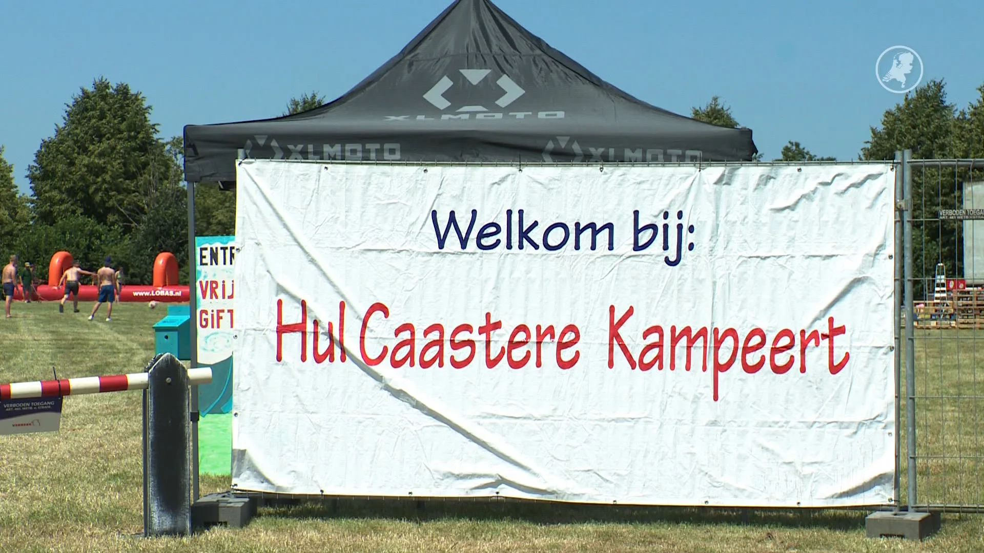Feest voor het dorp: heel Casteren kampeert op grasveld