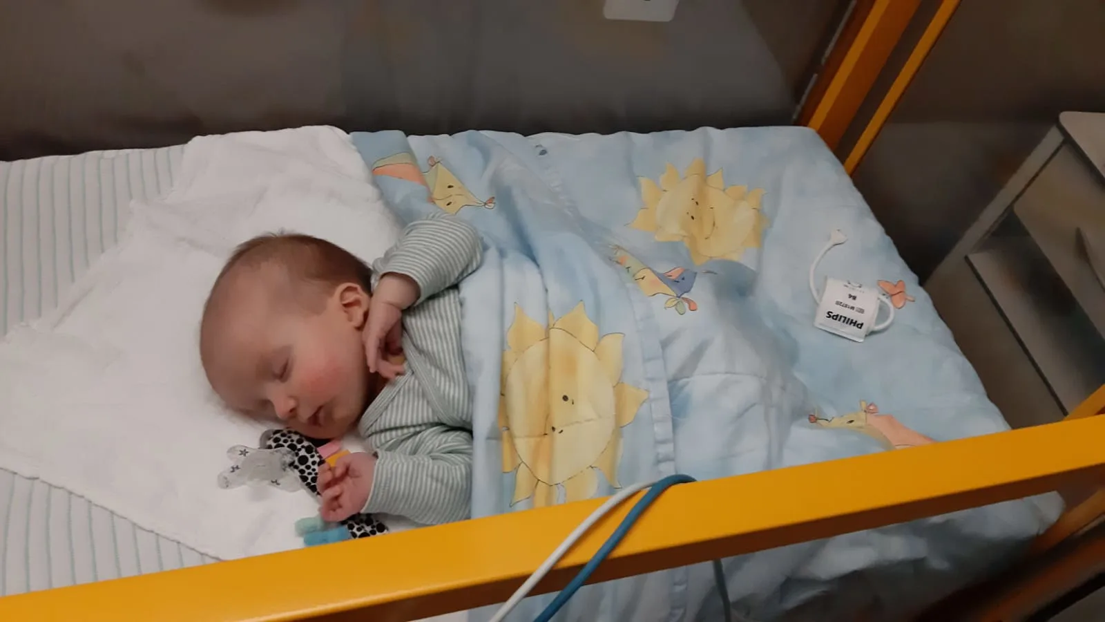 Baby Eibhilin van zeven weken liep corona op: 'Ze had vooral koorts'