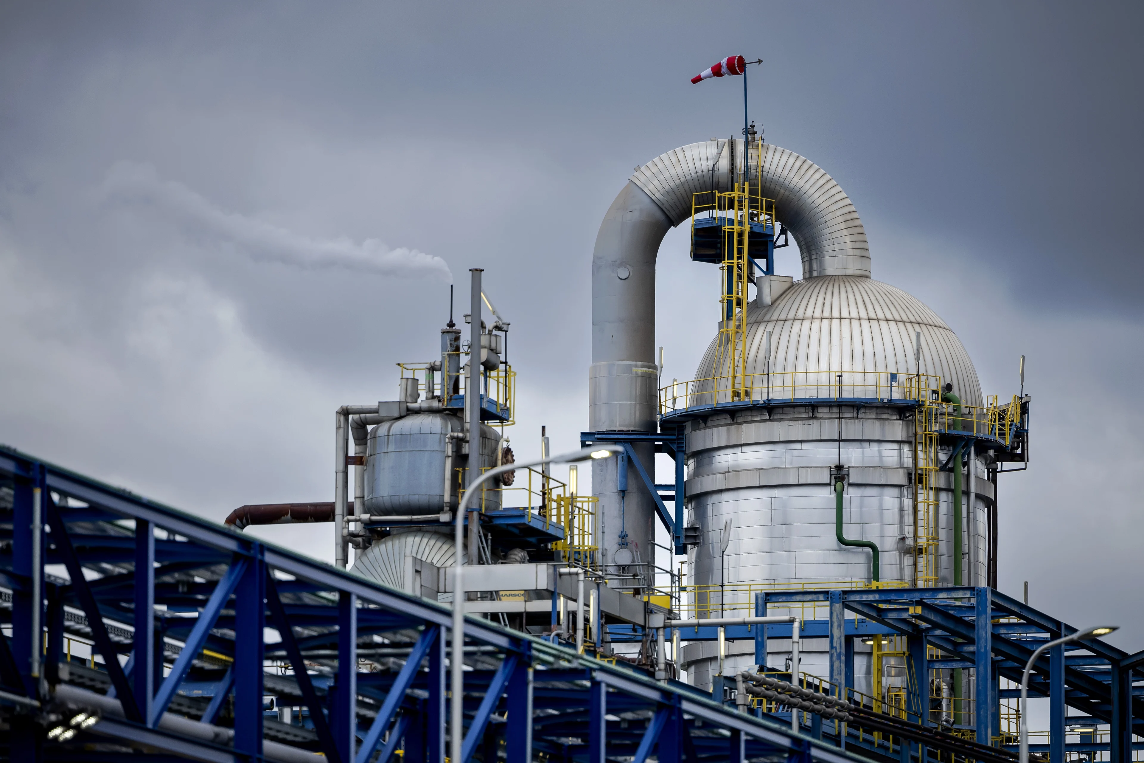 Groot alarm om ammoniaklekkage op industriecomplex Chemelot in Geleen