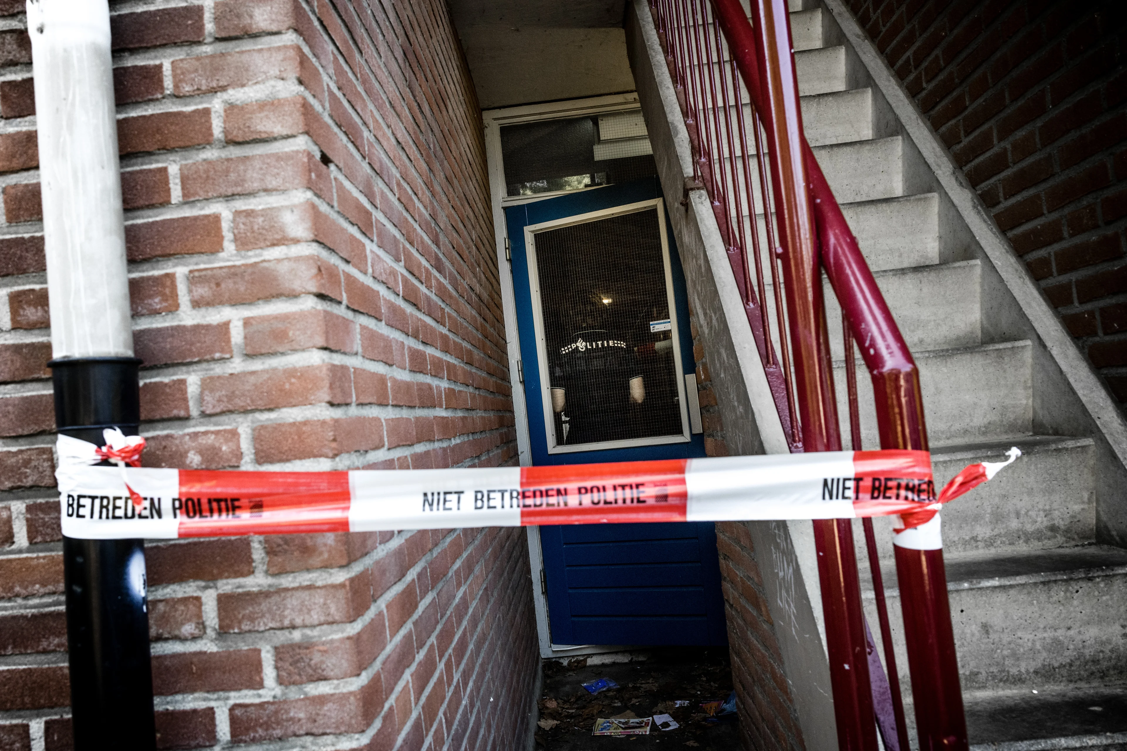 Nader onderzoek in huis Donny M., verdachte van moord op Gino (9)