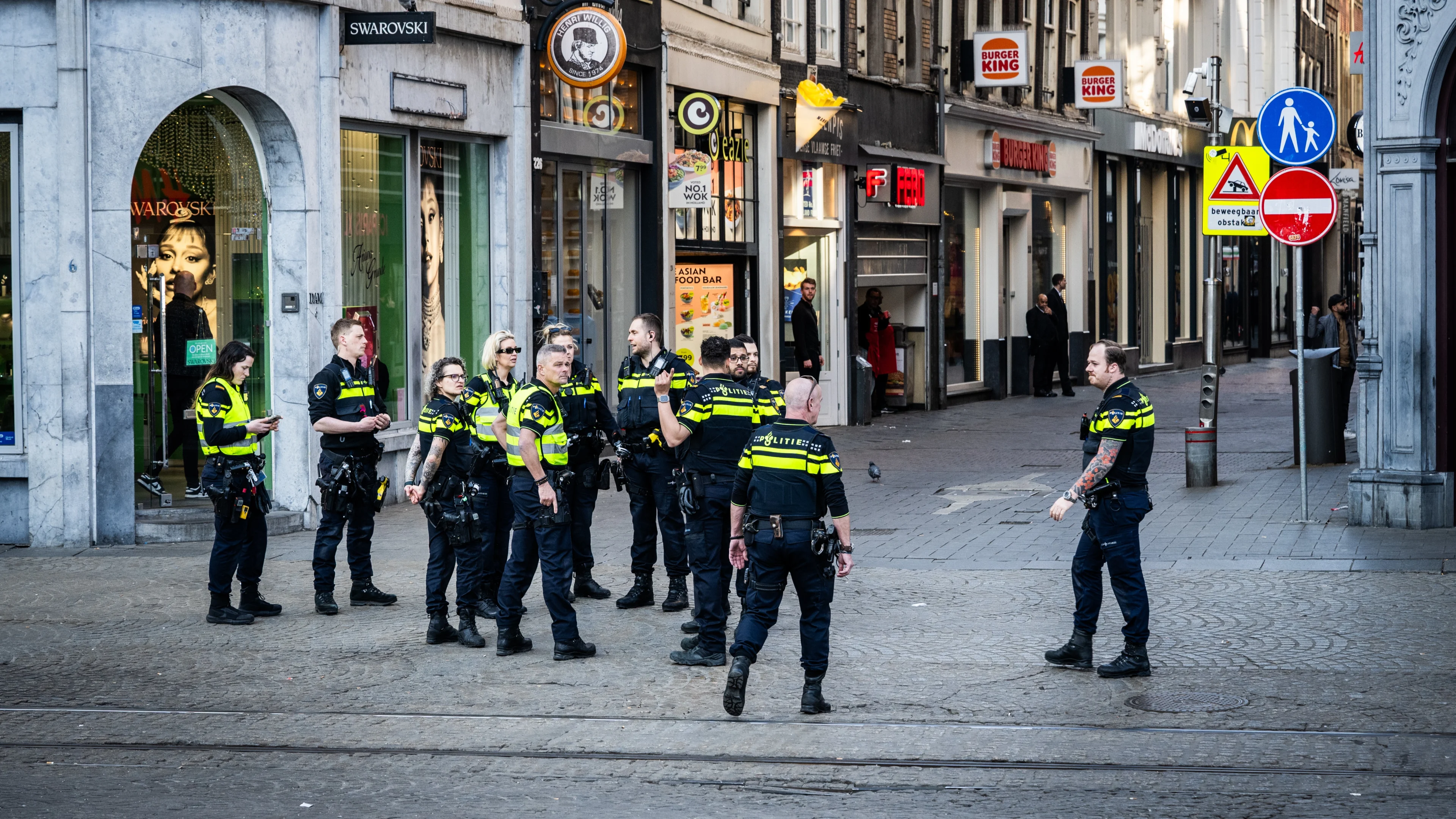 Burgerarrest na steekpartij hartje Amsterdam: 'Mag deze man een lintje?'