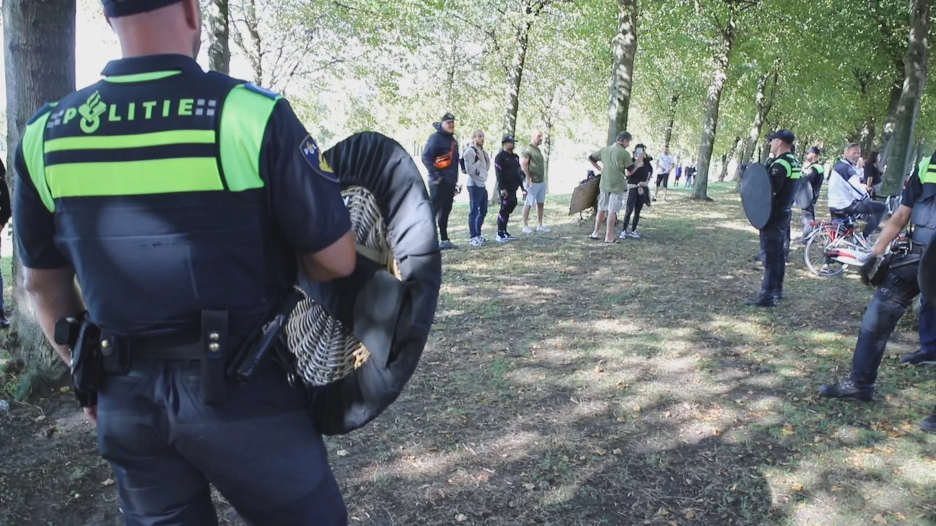 XR stopt blokkade A12 om 'onveilige situatie door tegendemonstranten'