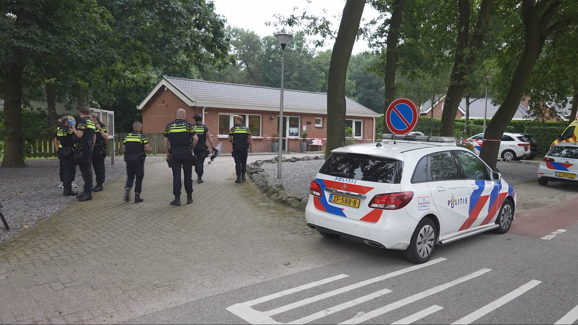 Vrouw (59) zwaargewond na steekpartij op camping, politie houdt verdachte (24) aan