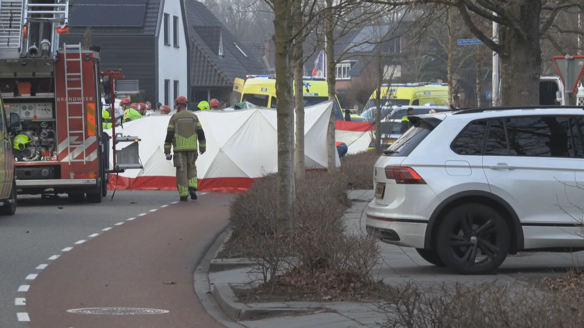 Twee doden (82 en 87) bij heftig ongeluk met drie voertuigen in Groenlo