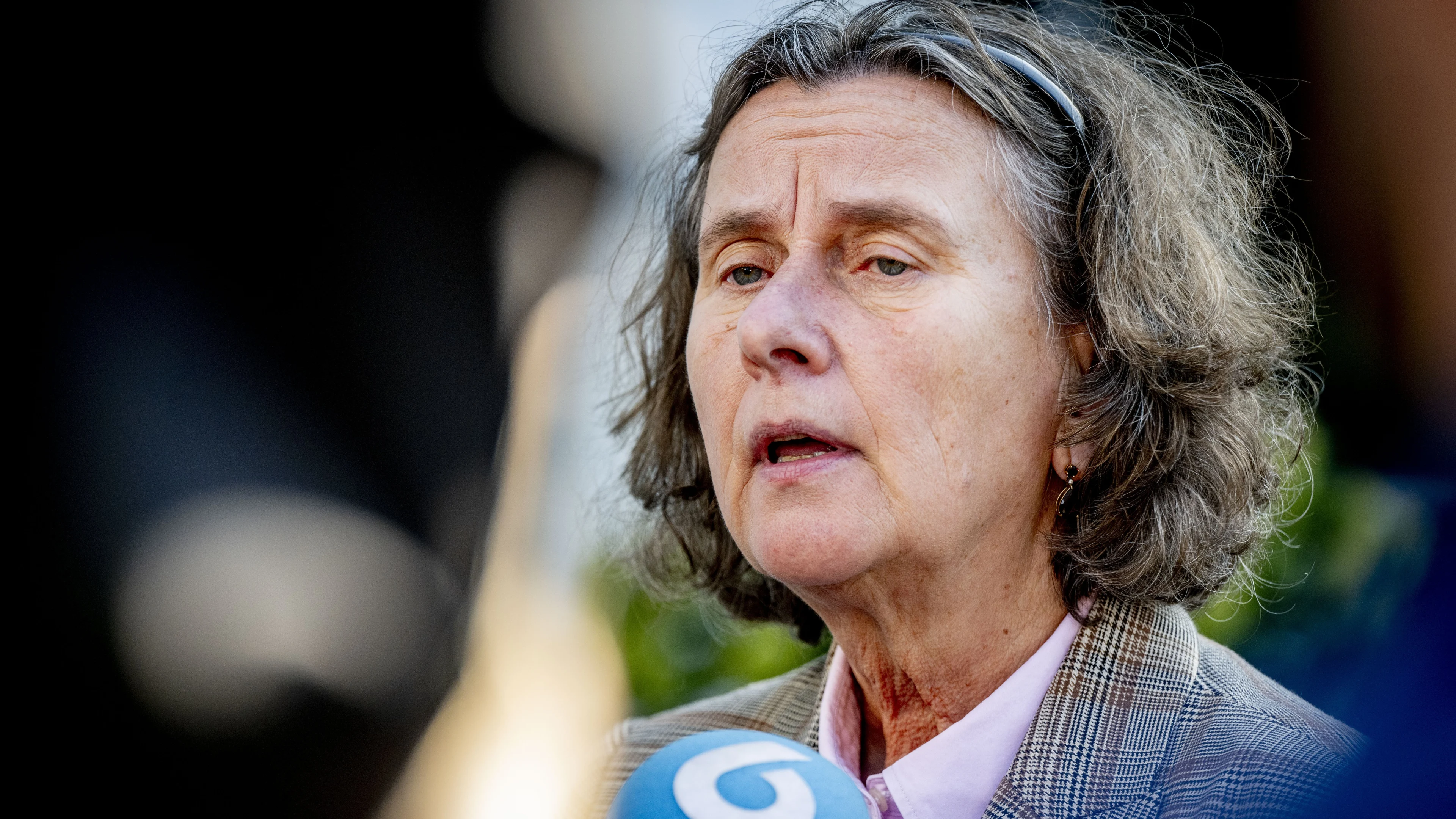 Minister Faber weigert lintjes voor COA- en vluchtelingenwerkers te steunen