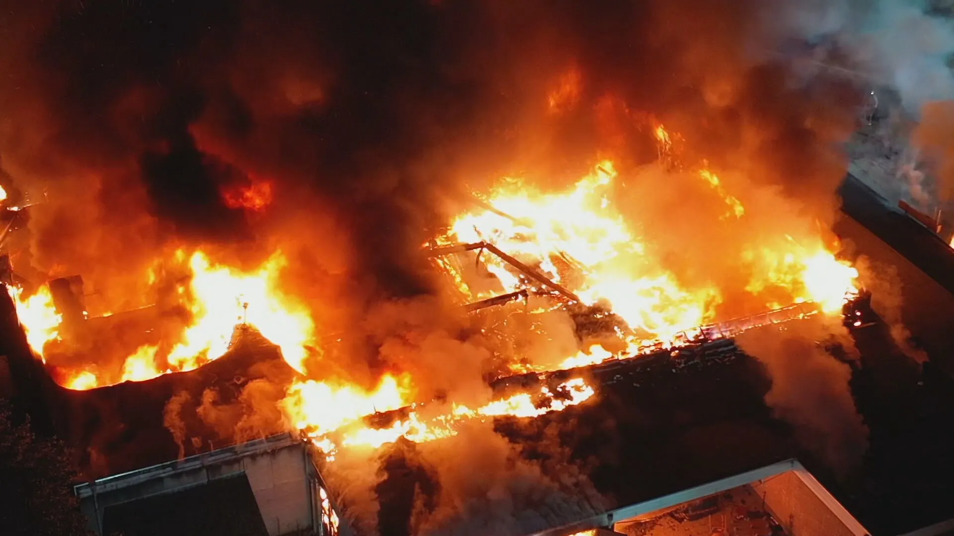 Opnieuw brand op camping de Zwarte Bergen in Luyksgestel, restaurant in de as