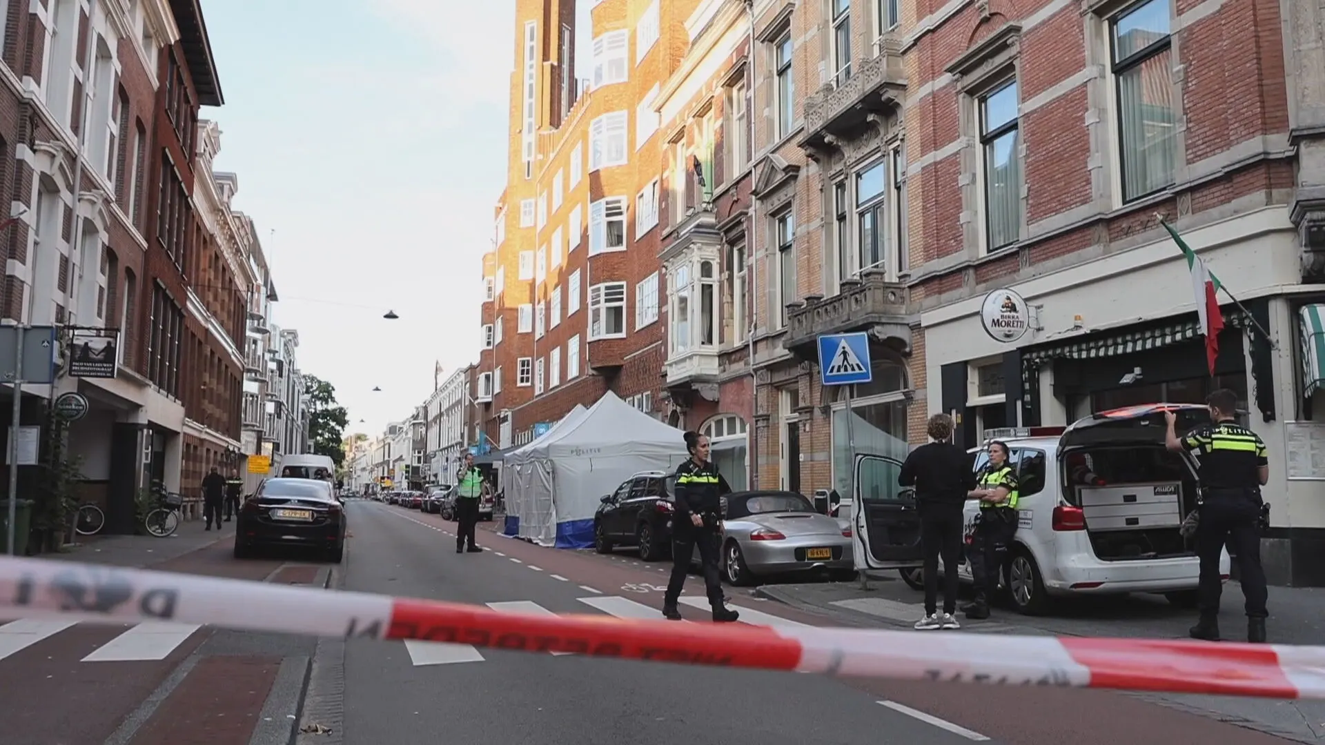 Dode na val van balkon in Den Haag