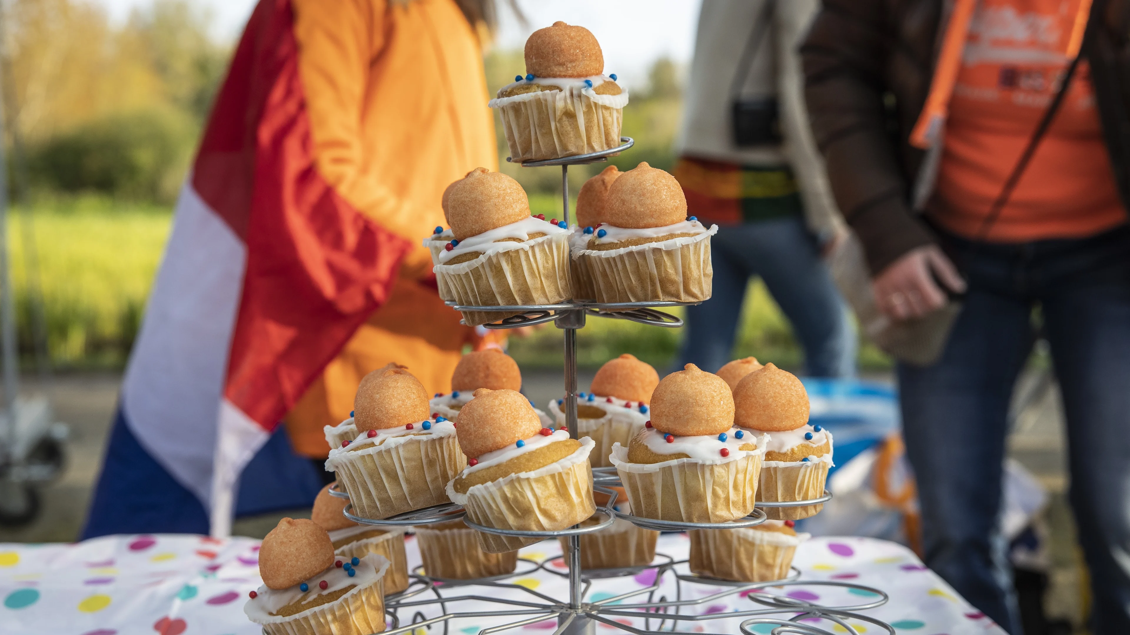 NVWA grijpt in op Koningsdag om onveilig eten op vrijmarkt