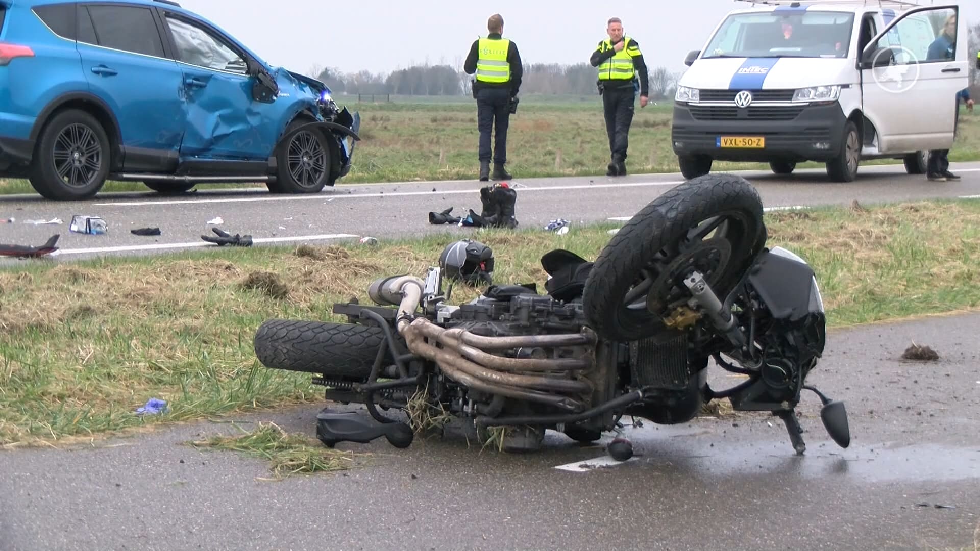 Motorrijder zwaargewond na aanrijding met auto in Wolphaartsdijk