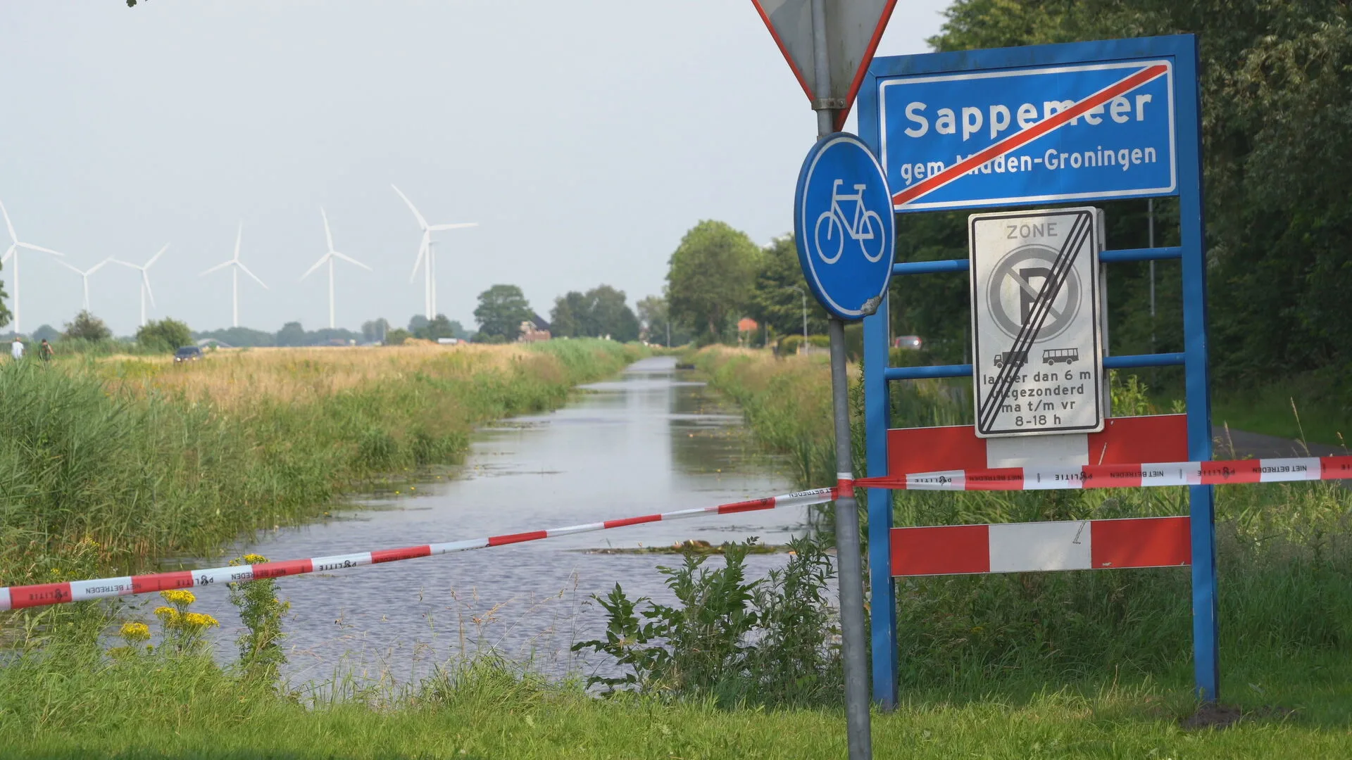 Overleden persoon gevonden in water Sappemeer, scootmobiel staat naast water