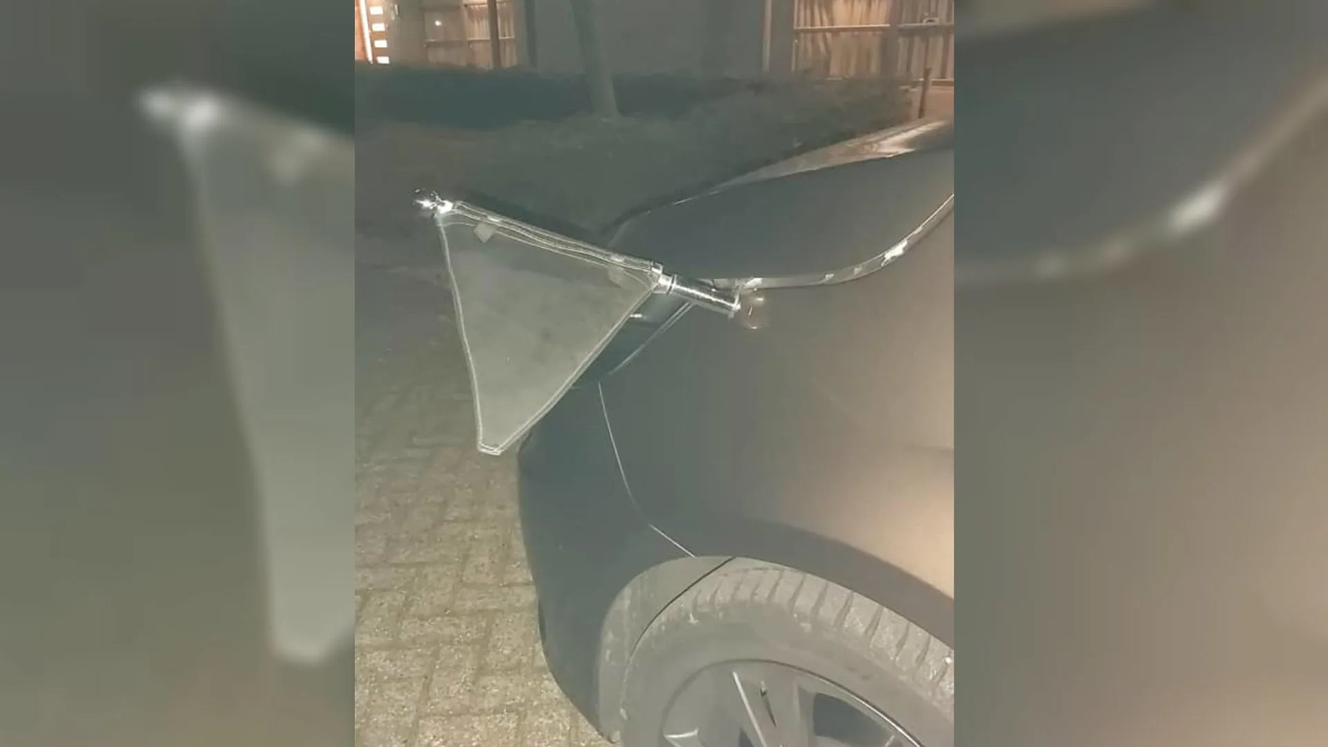 Begrafeniswagen vernield tijdens ophalen overledene