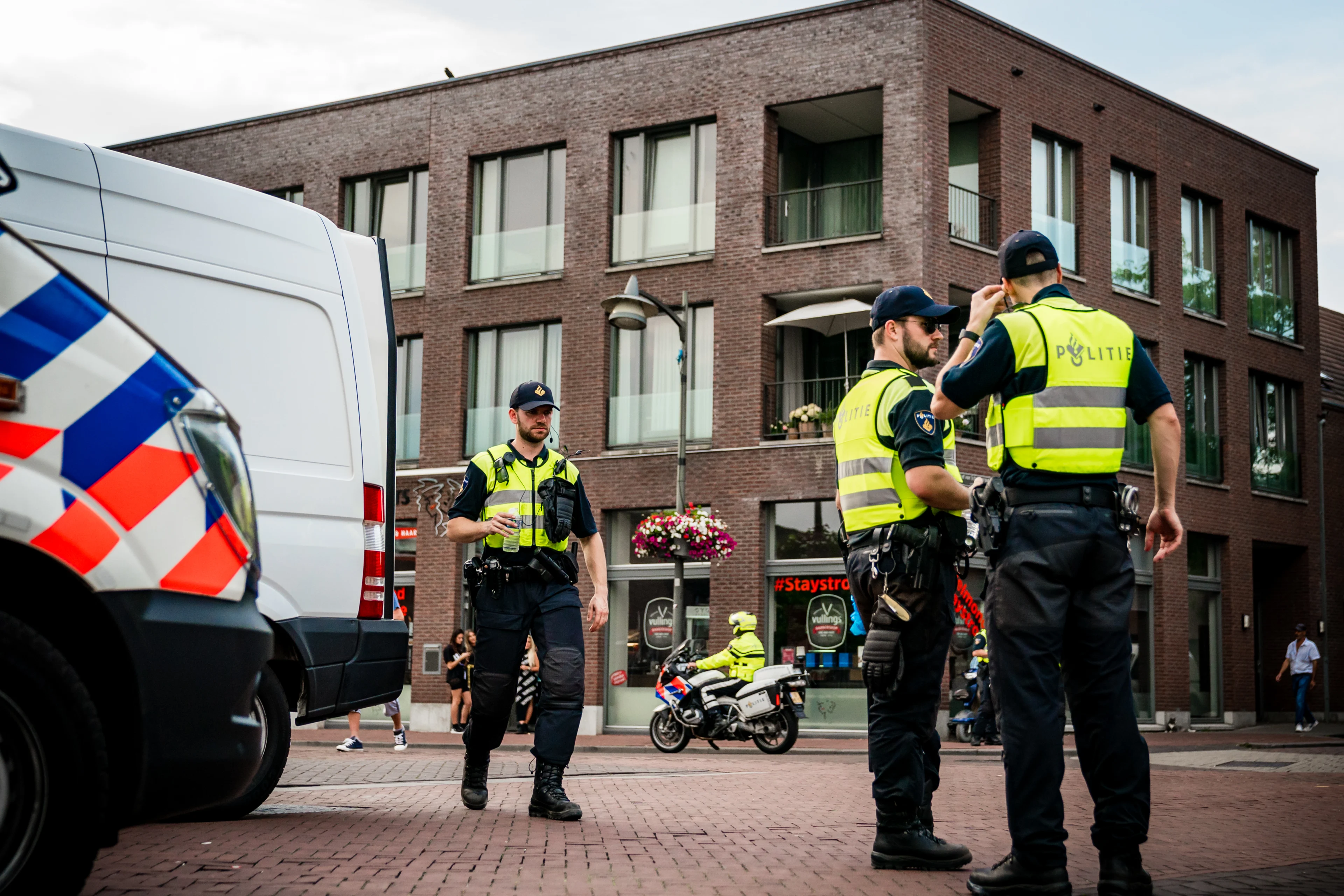 Jongen (17) opgepakt omdat hij opriep tot rellen in Helmond