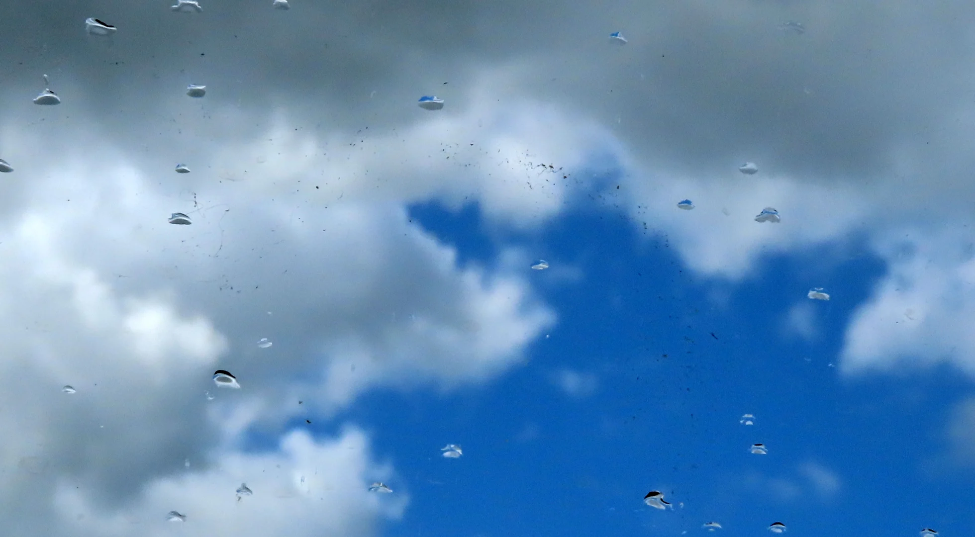 Frisse start van de zondag met eerst enkele buien