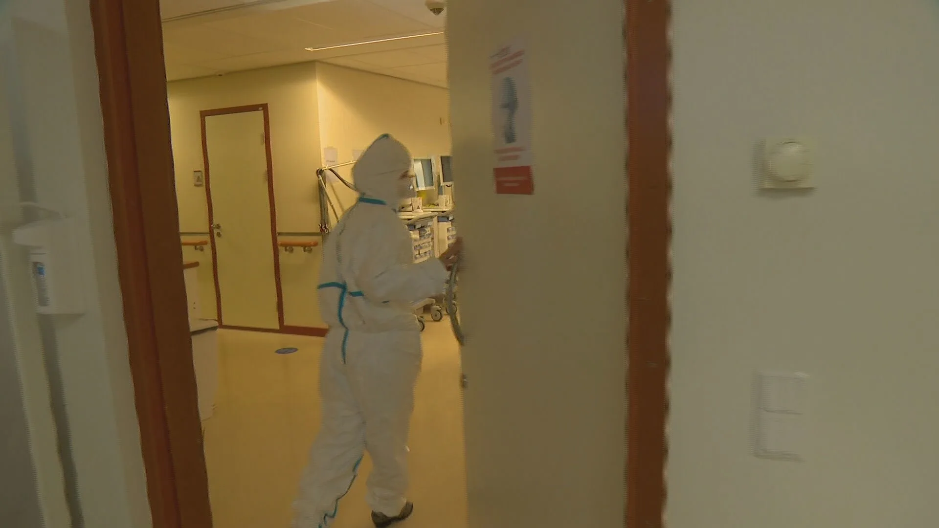 Meekijken op corona-afdeling tijdens tweede golf: 'We zijn er eigenlijk niet klaar voor'