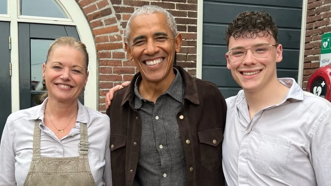 Barack Obama luncht in de Beemster, Micka (23) mocht hem serveren: 'We waren ontzettend nerveus'