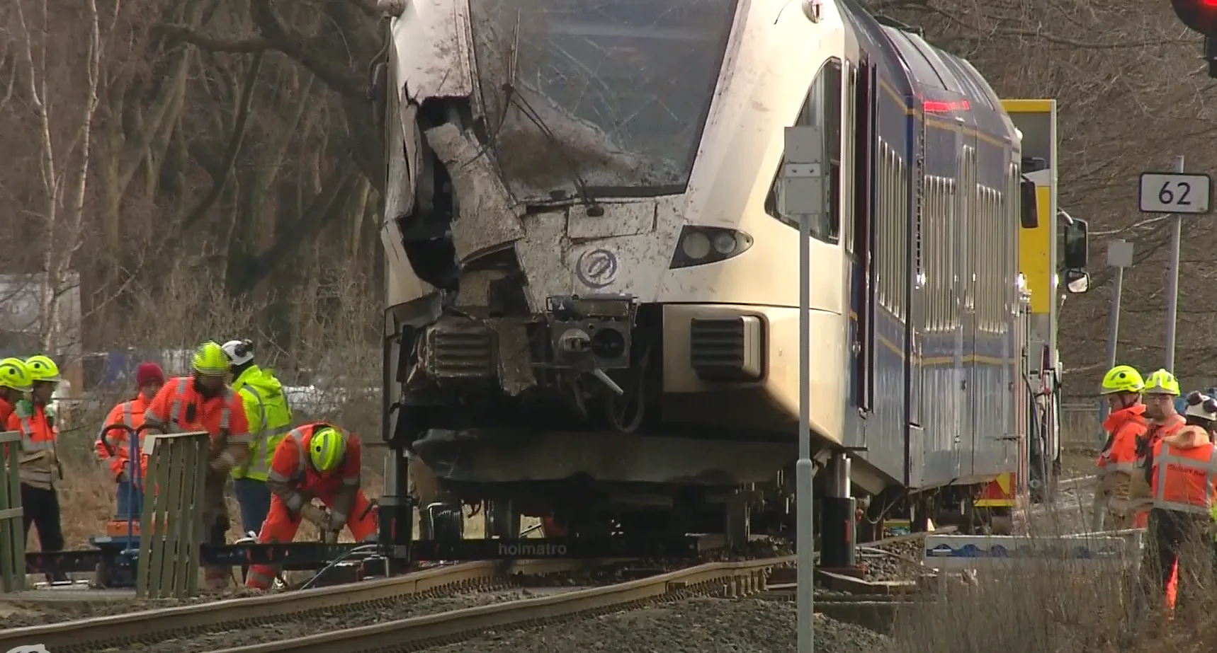 Treinverkeer nog niet hervat na fataal ongeval met veegwagen in Tienray