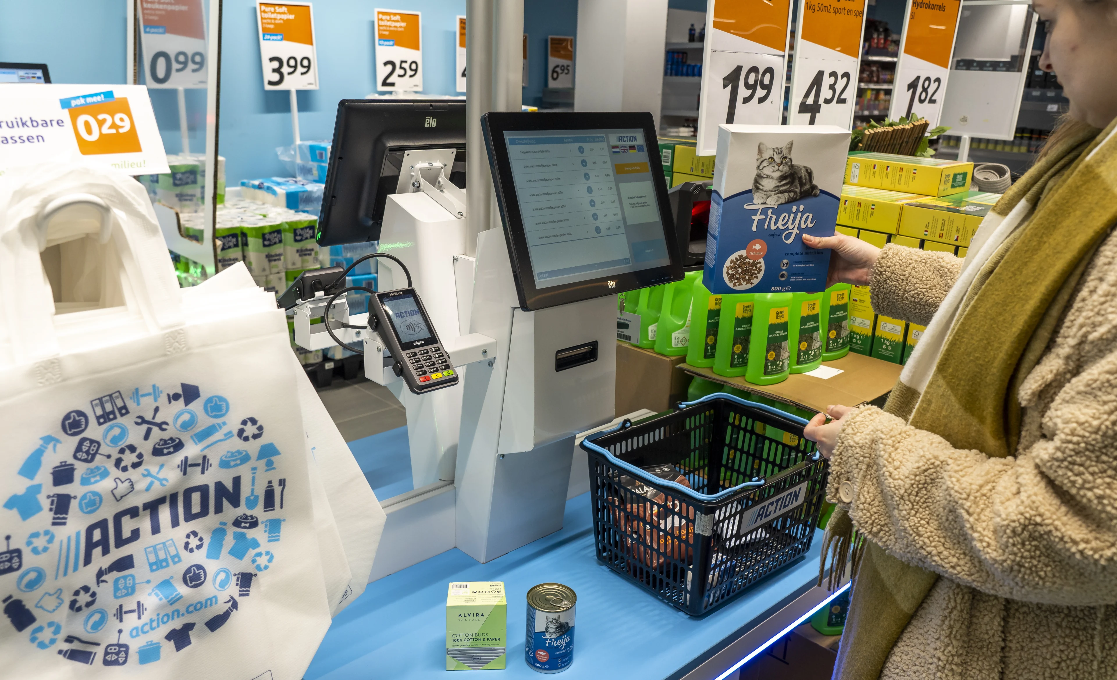 Terug naar de normale kassa: filialen Action halen zelfscankassa's weg