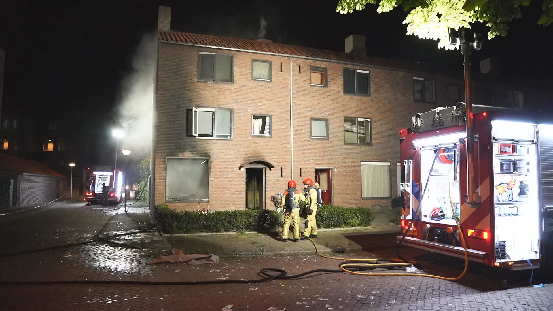 Gewonde bij woningbrand Eindhoven, mogelijk ook explosie geweest