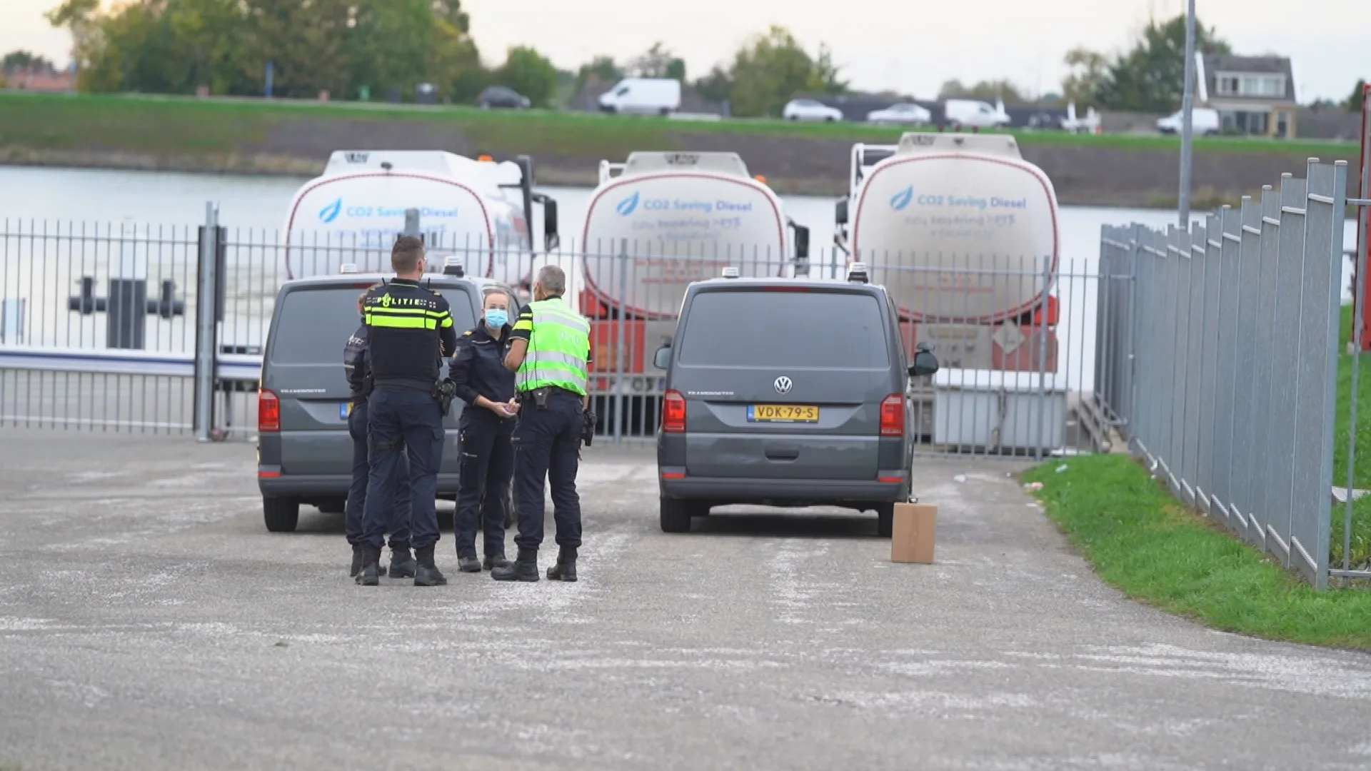 Vier lichamen uit de Lek gehaald bij Streefkerk, vermoedelijk gaat het om vermist gezin