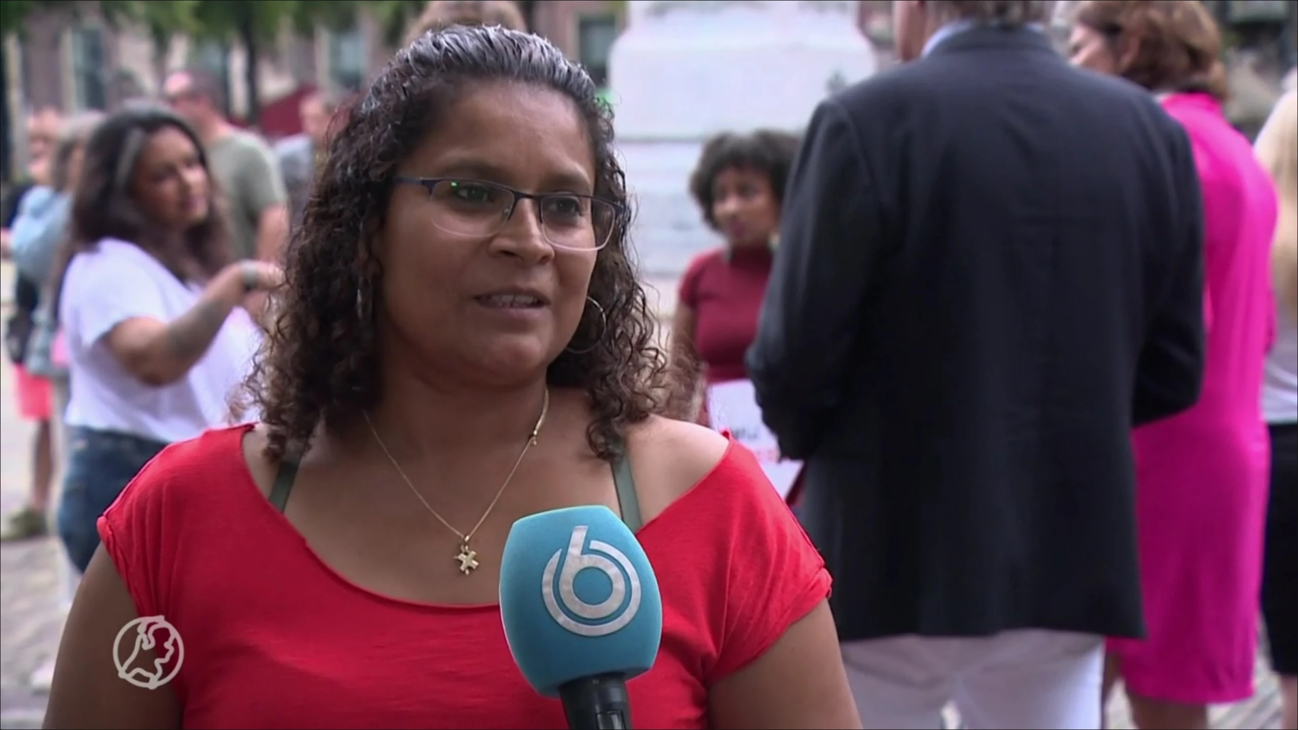 Gedupeerden toeslagenaffaire krijgen voor feestdagen 750 euro: 'Dankbaar, maar emotionele schade is onbetaalbaar'