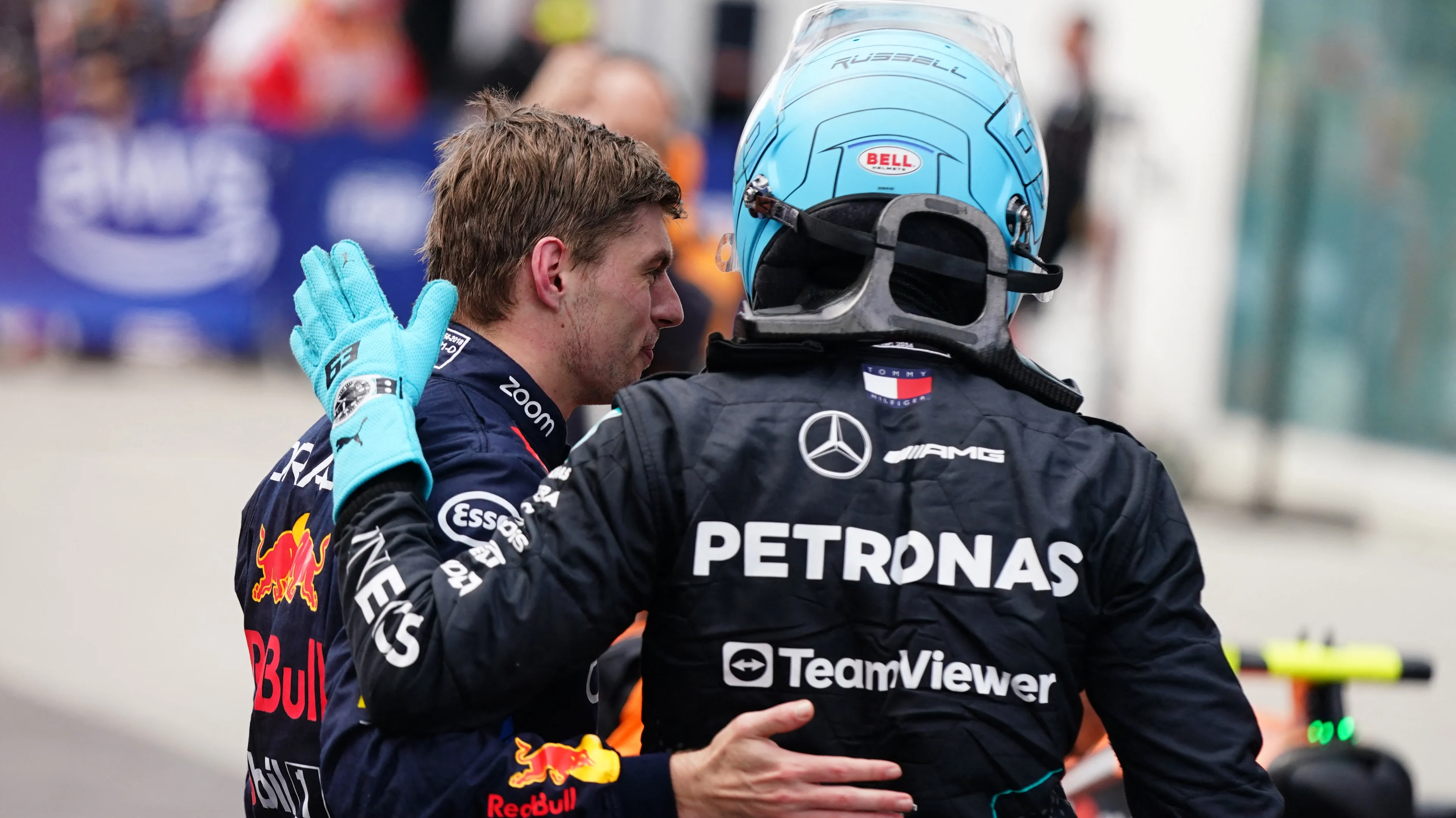 Russell pakt pole voor Verstappen in Canada met exact dezelfde tijd