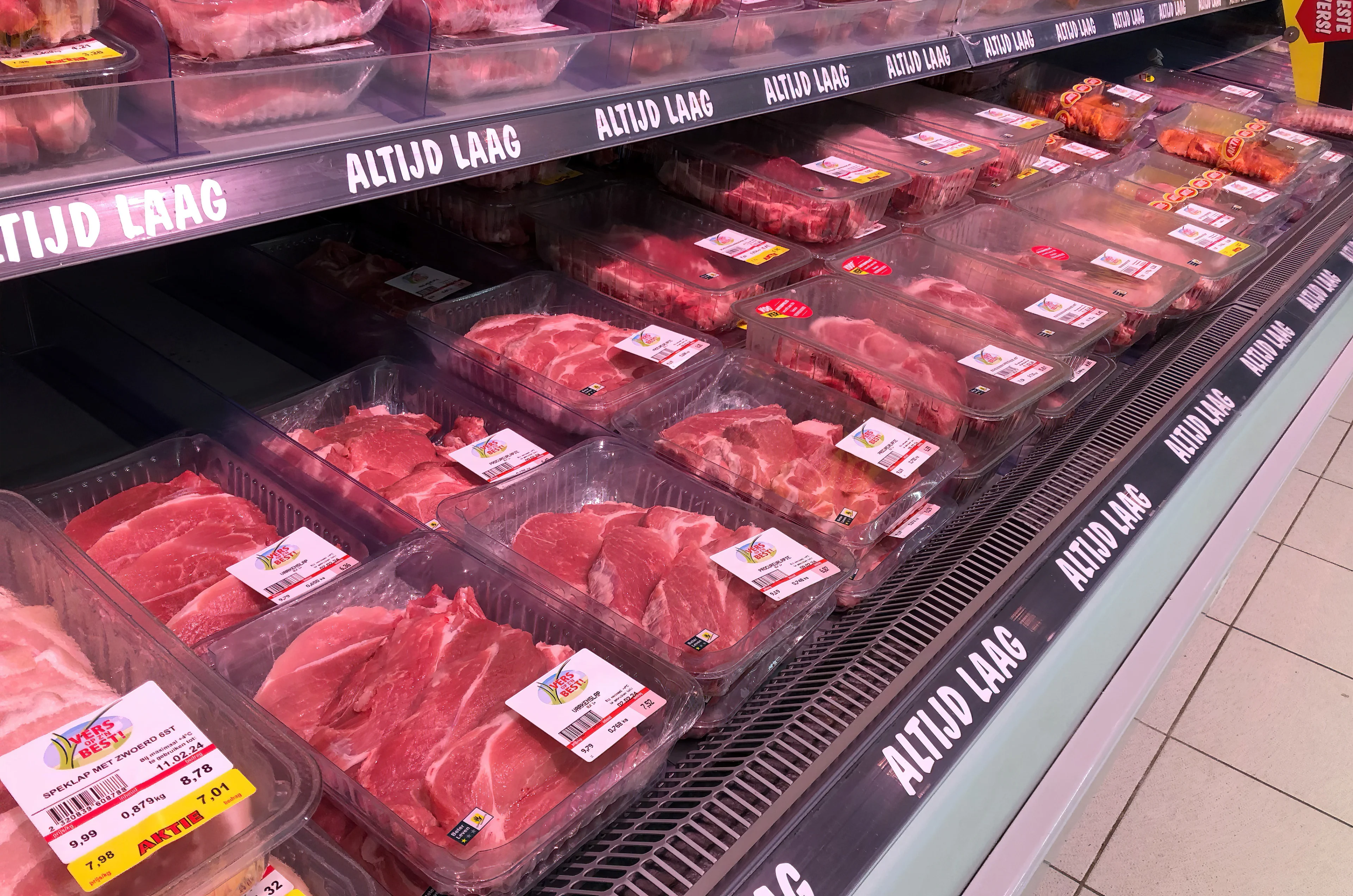 Ook deze twee grote supermarktketens gaan minder vlees verkopen