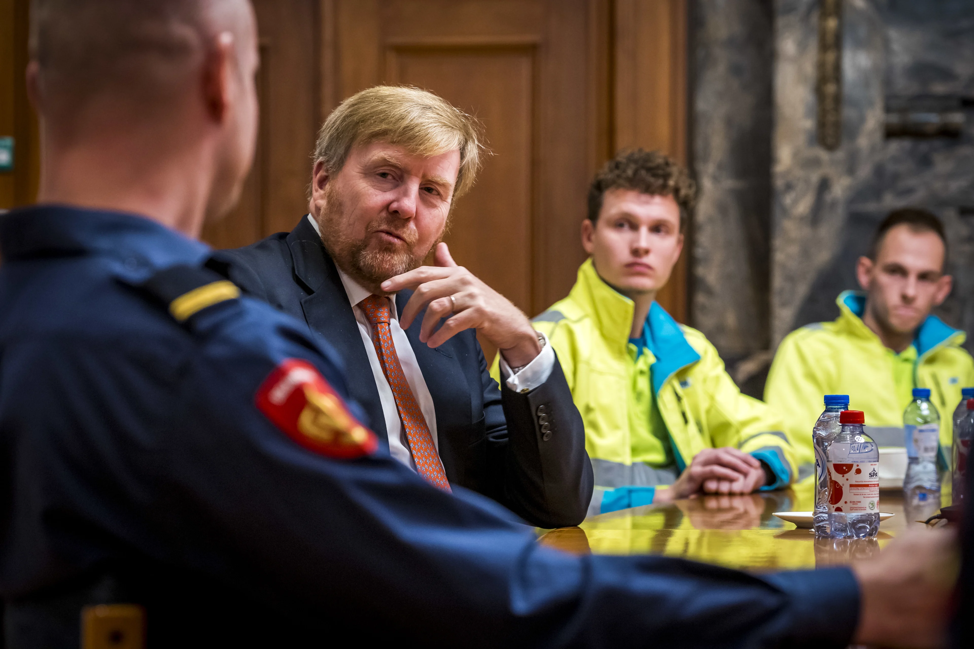 Koning over rellen: 'Negentig procent van Nederlanders pikt geweld niet'