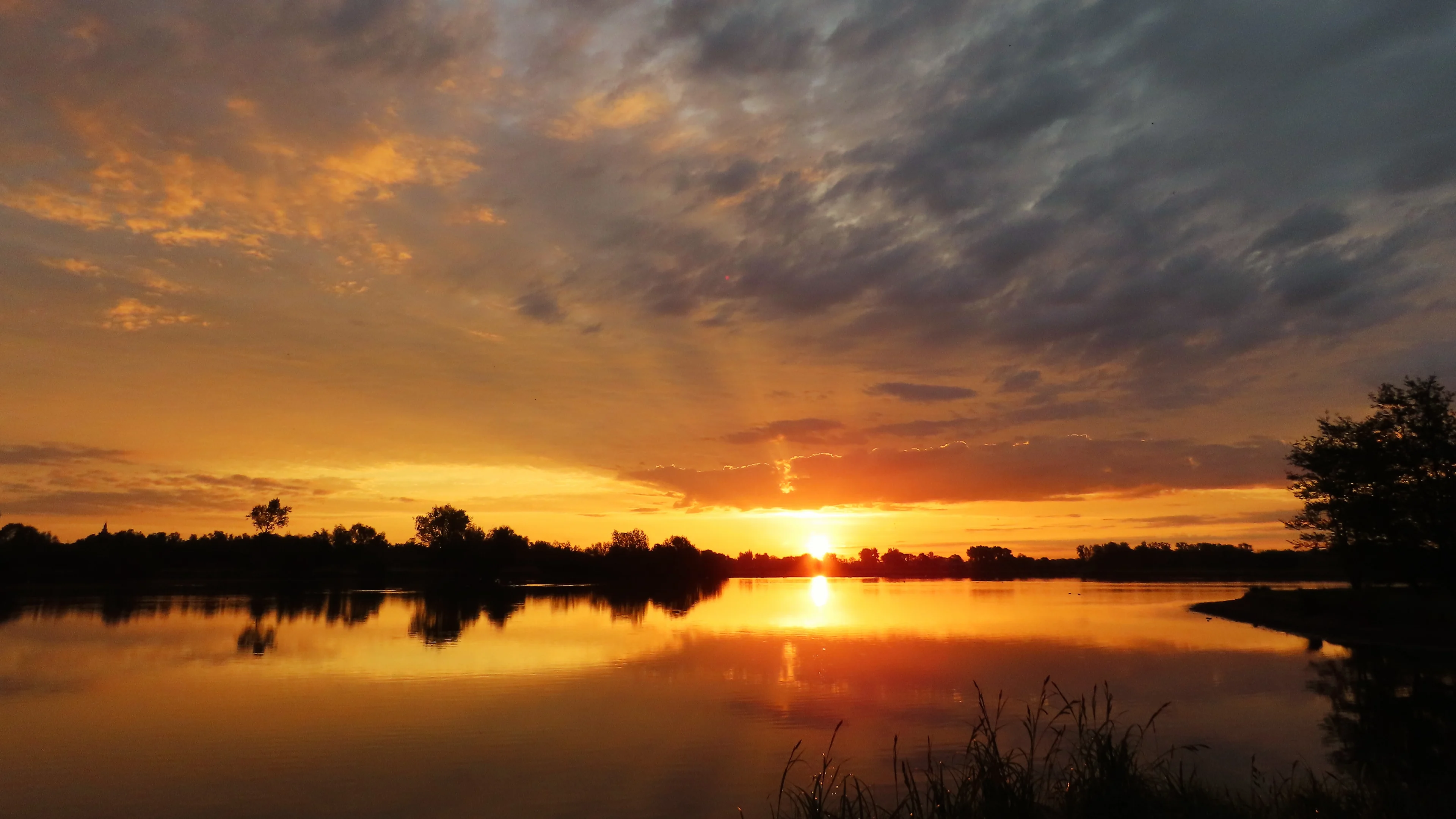 Opnieuw fraai zomerweer, later deze week weer onweerskansen