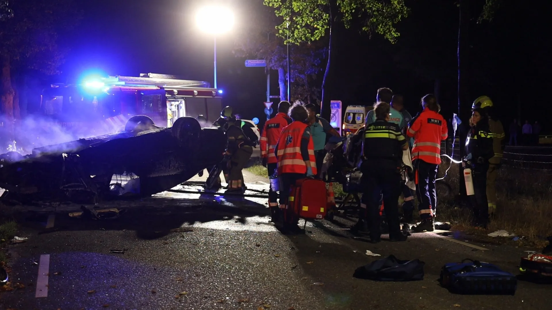 Automobilist wordt uit wagen geslingerd tijdens ongeluk bij Linden