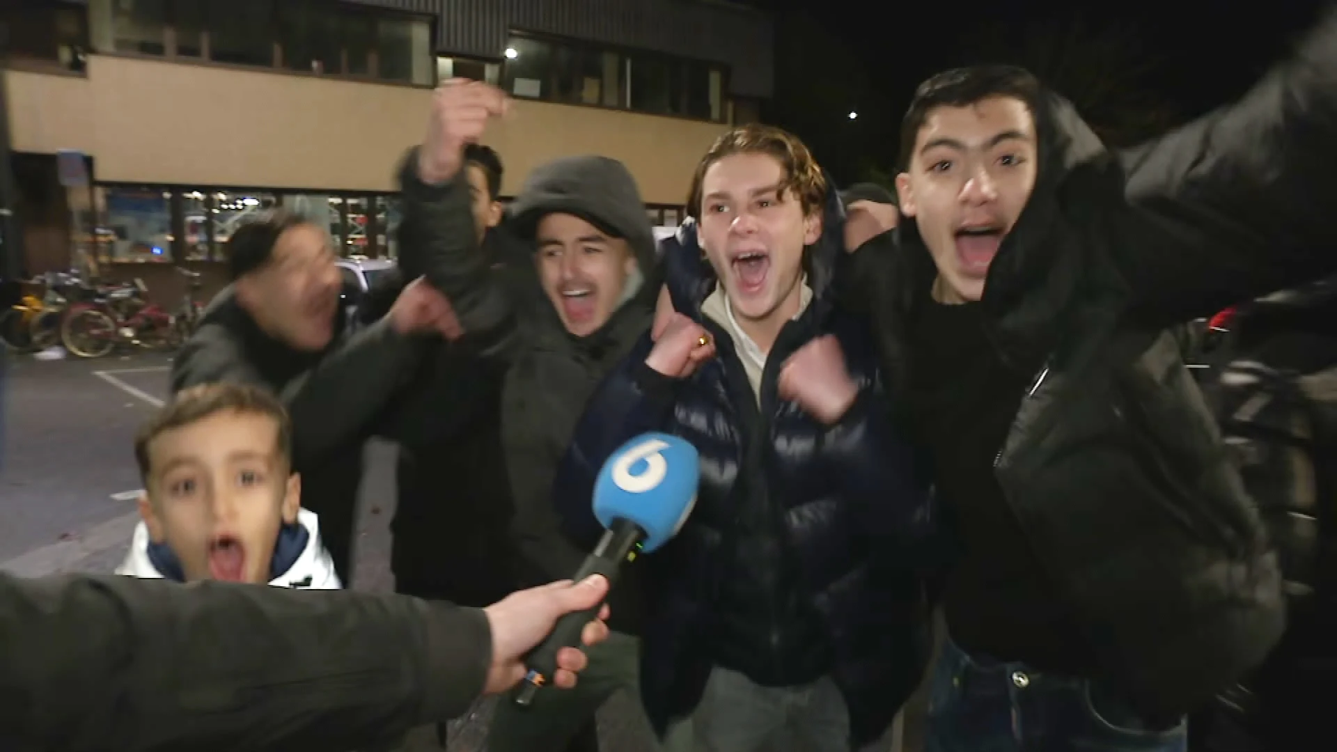 Hercules-fans in extase na legendarische bekerwinst: 'Eén grote heksenketel'