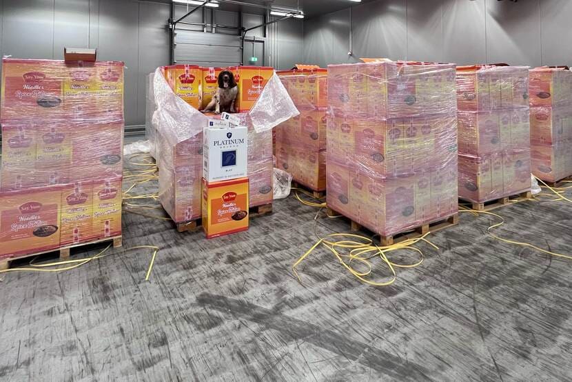 Miljoenen illegale sigaretten en duizenden kilo's shag onderschept in haven Rotterdam