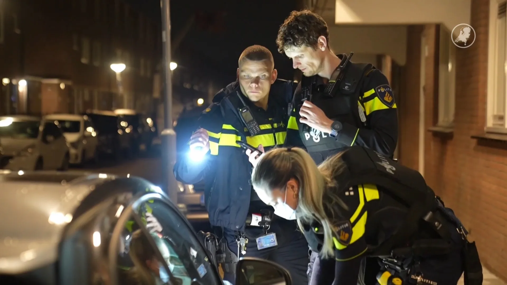 Woning in Rotterdam doelwit van explosie: voordeur beschadigd