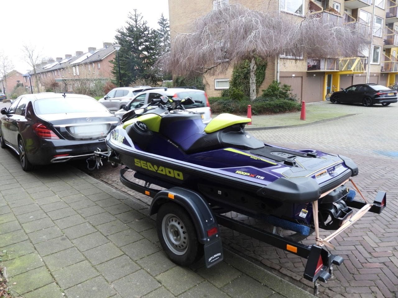 Achtervolging in Winterswijk na diefstal waterscooter op aanhanger