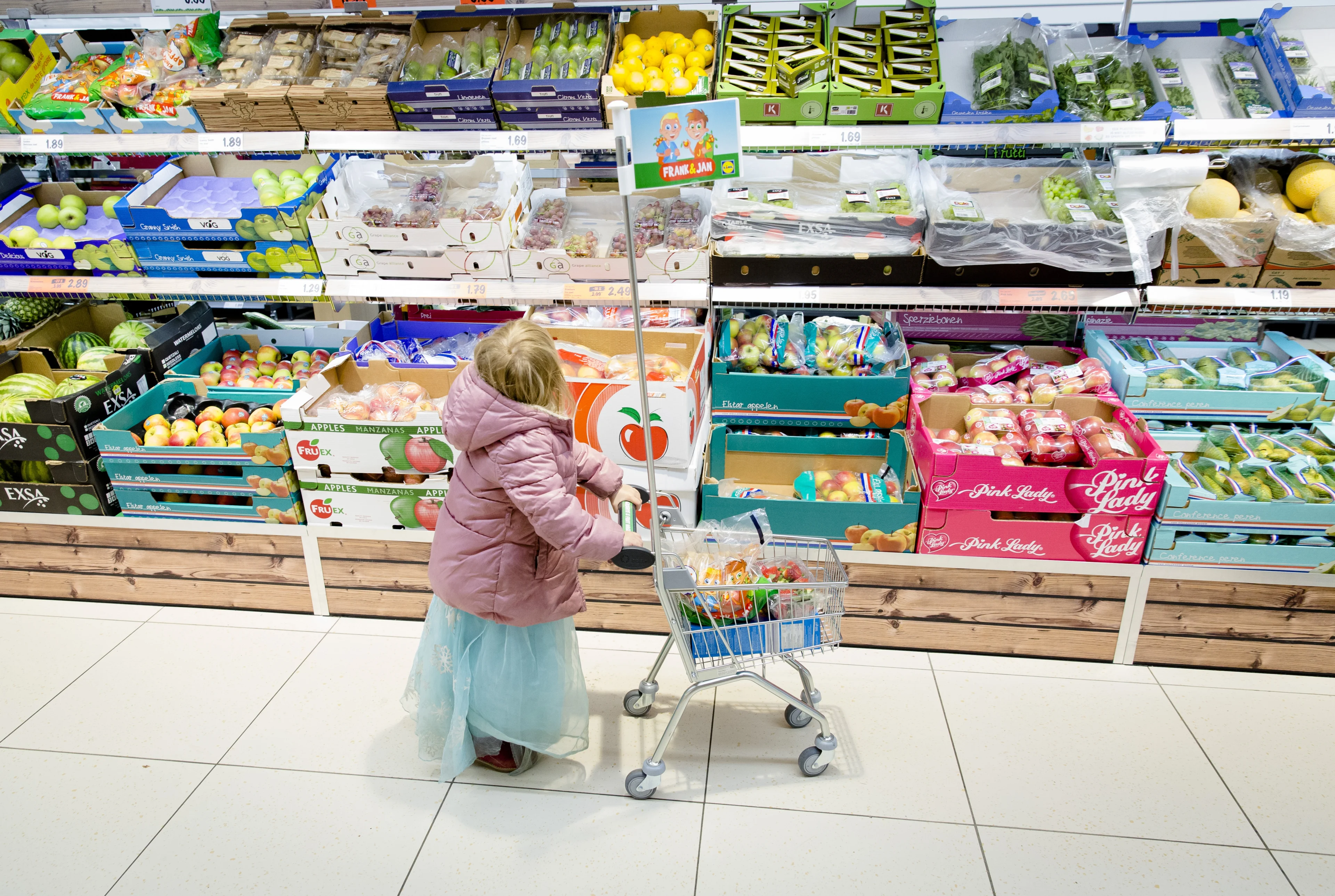 Meisje (3) vermist uit Zevenhuizen: 'Zelf boodschappen doen'