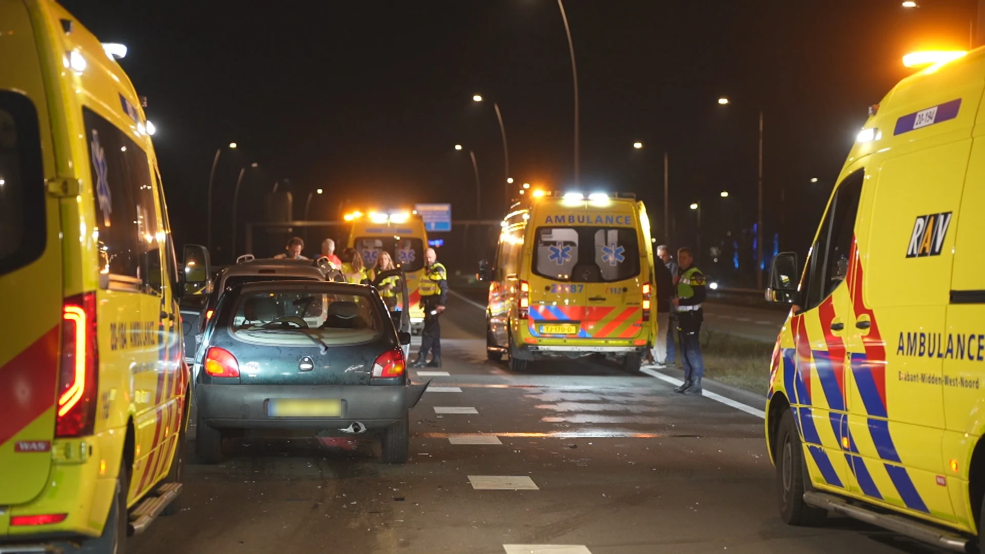Meerdere gewonden, waaronder kind, bij kettingbotsing op N261 in Waalwijk