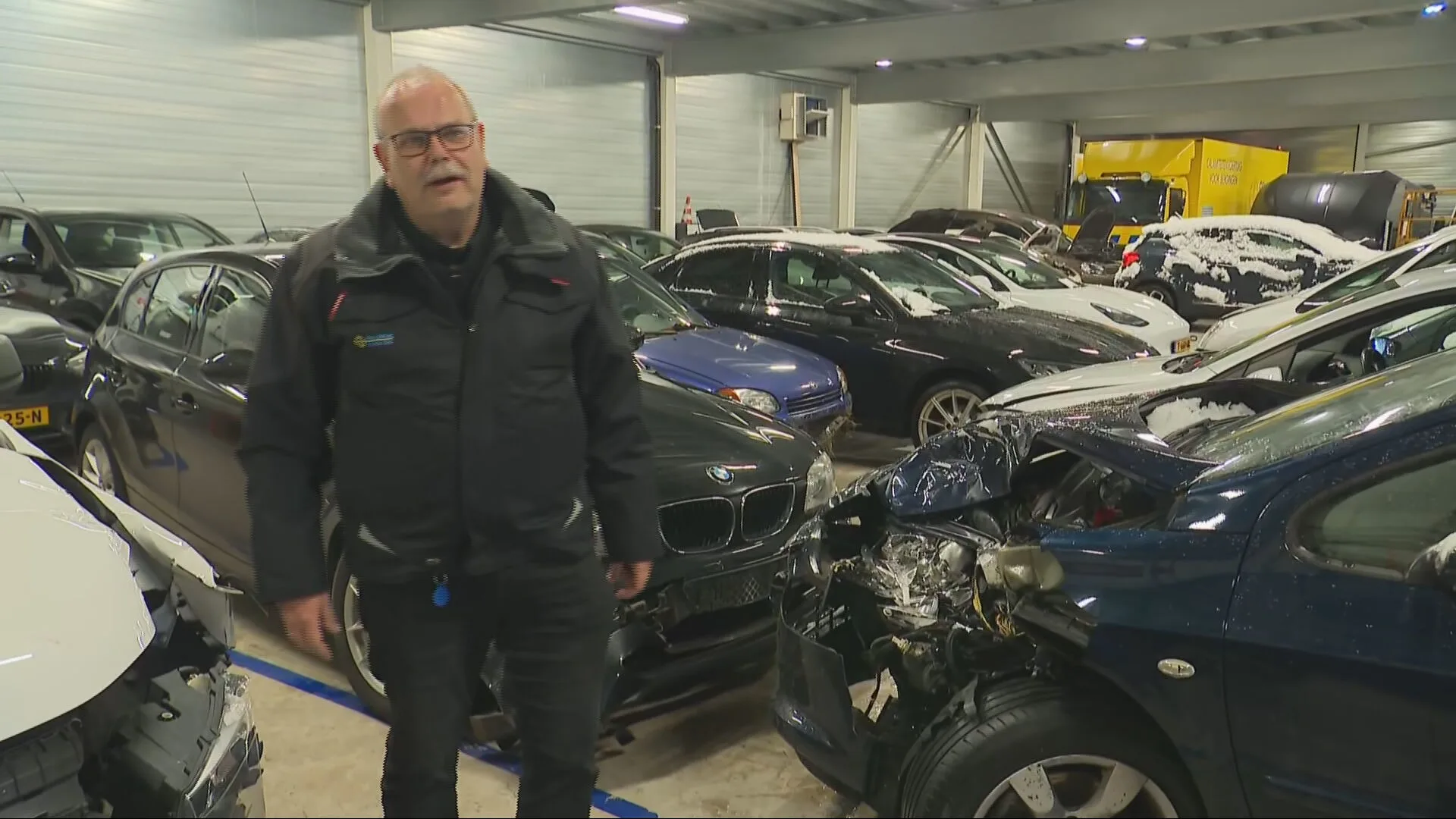 'Gekkenhuis' bij de bergers door gladheid op de weg