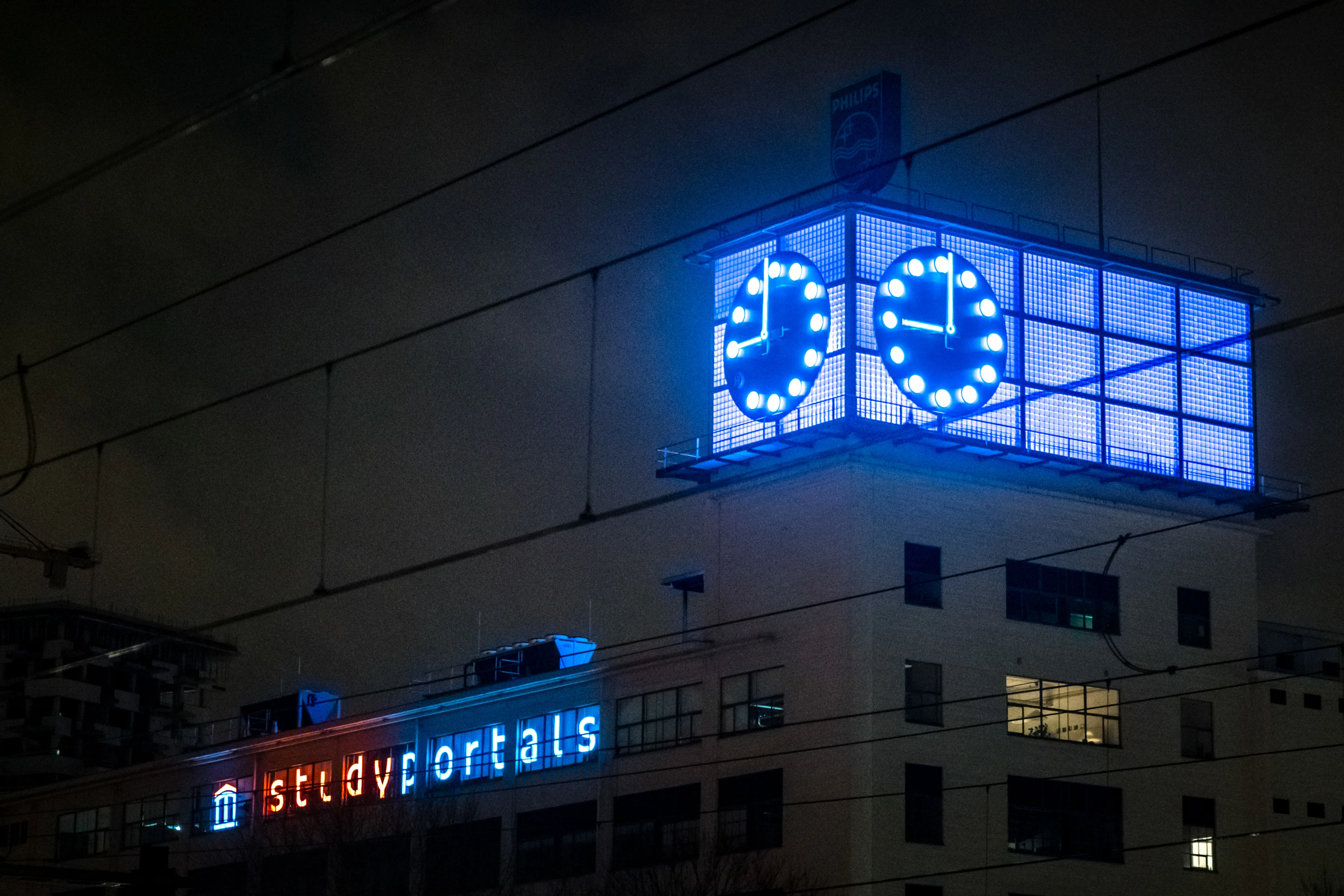 Avondklok wordt verlengd tot in ieder geval 15 maart, week eerder nieuw besluit