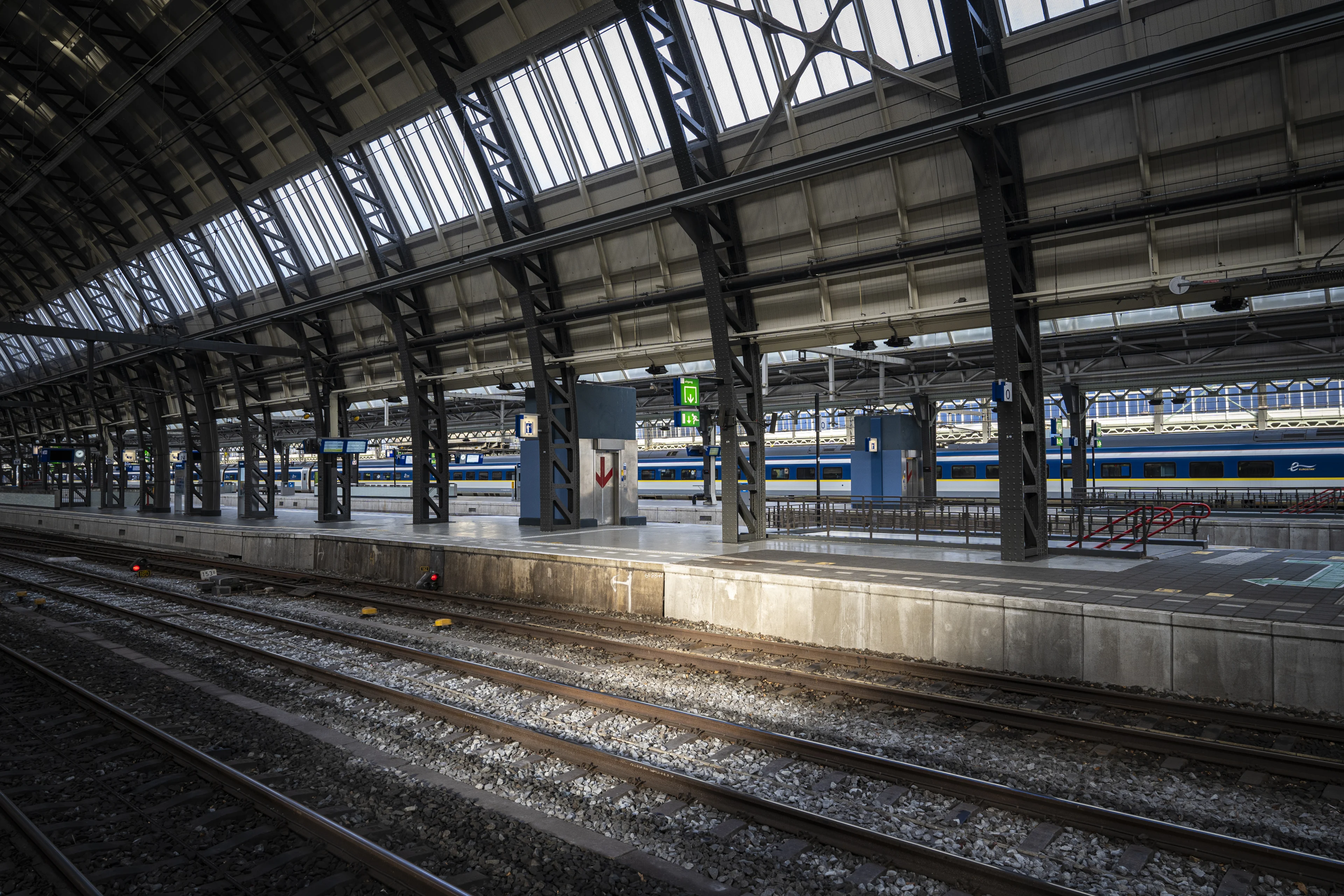 FNV Spoor: staking gaat vrijdag vooralsnog door, ondanks bod NS