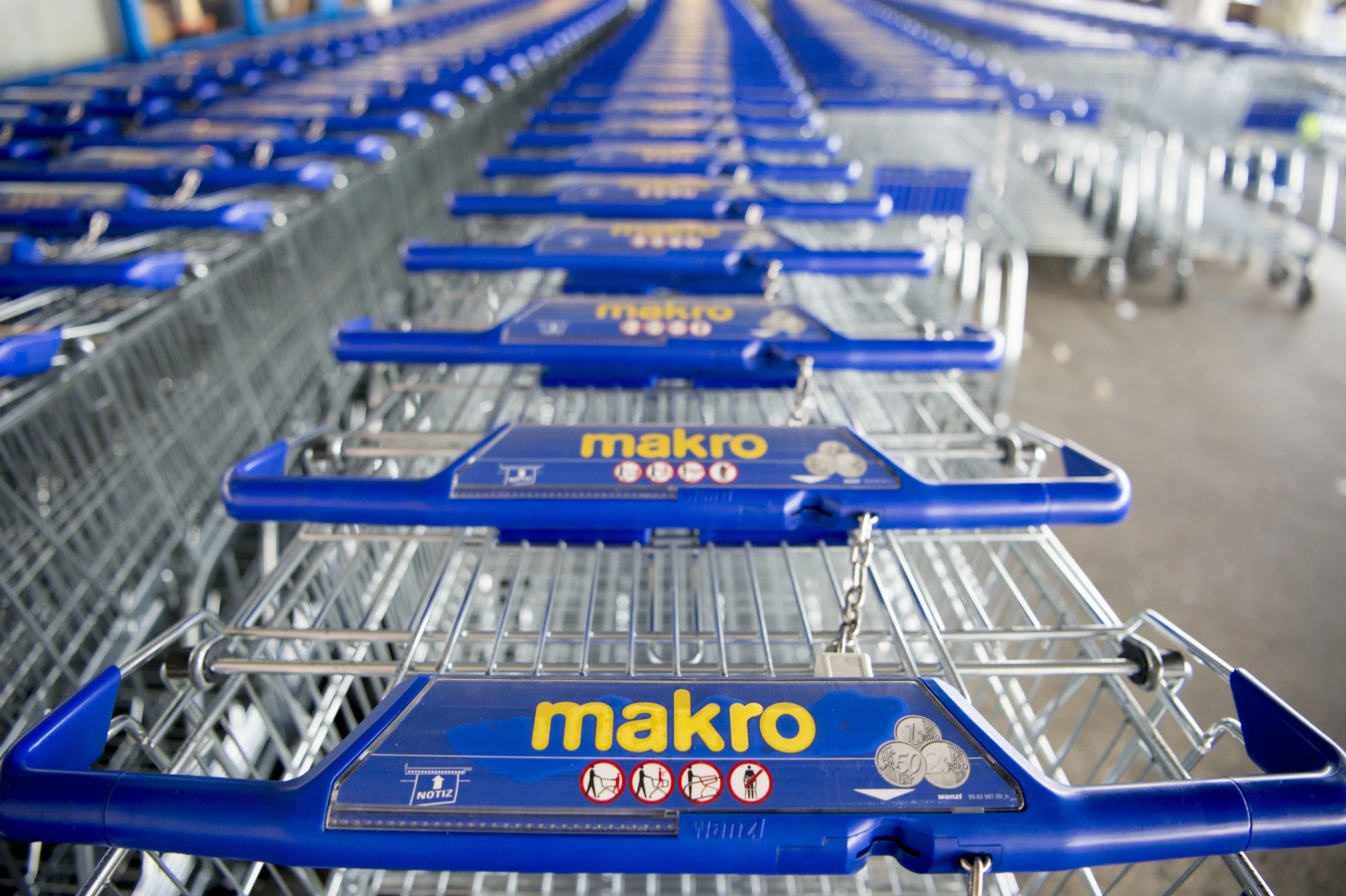 'Makro houdt rekening met faillissement na megaverlies'