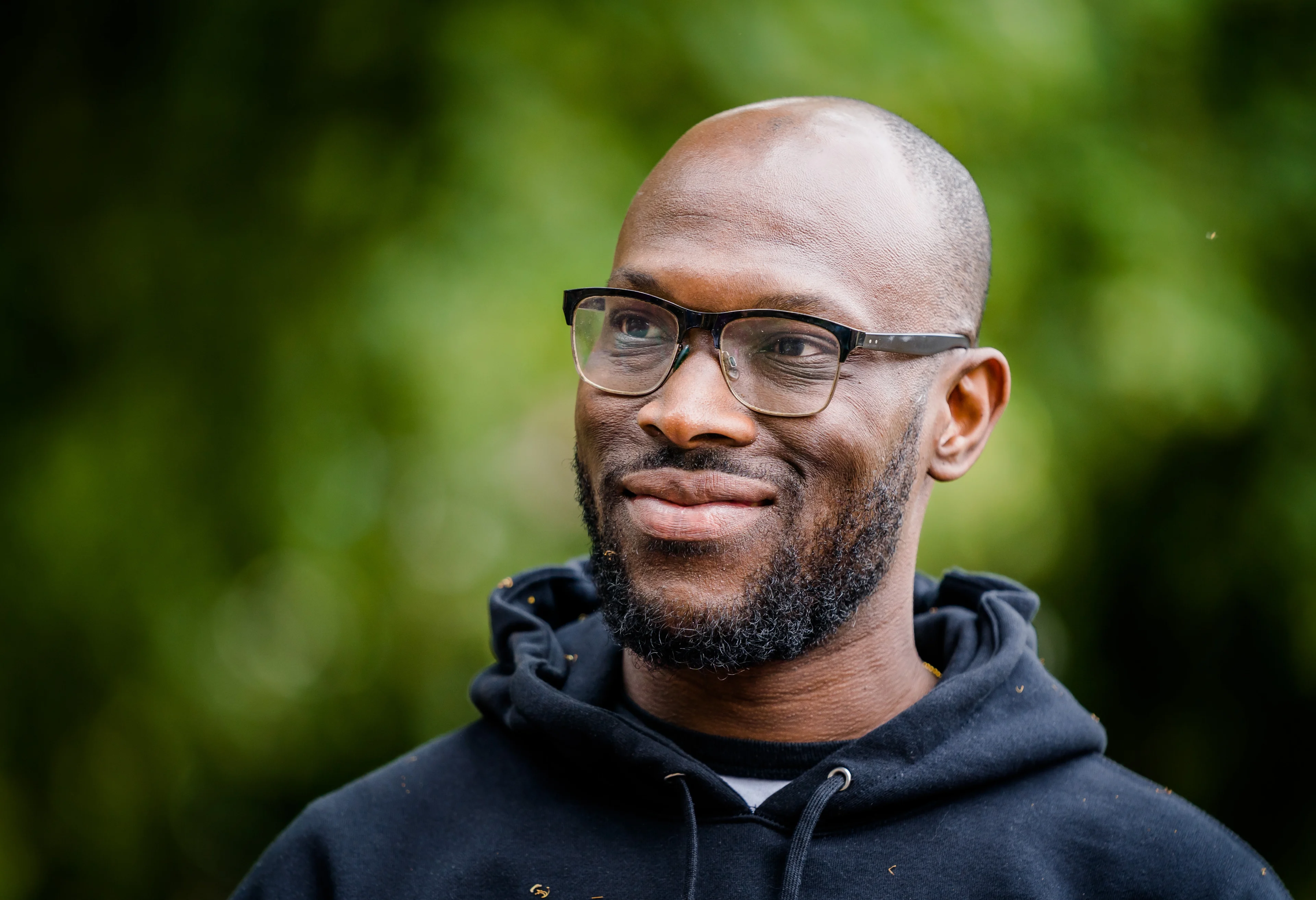 Kick Out Zwarte Piet-voorman Mitchell Esajas koninklijk onderscheiden