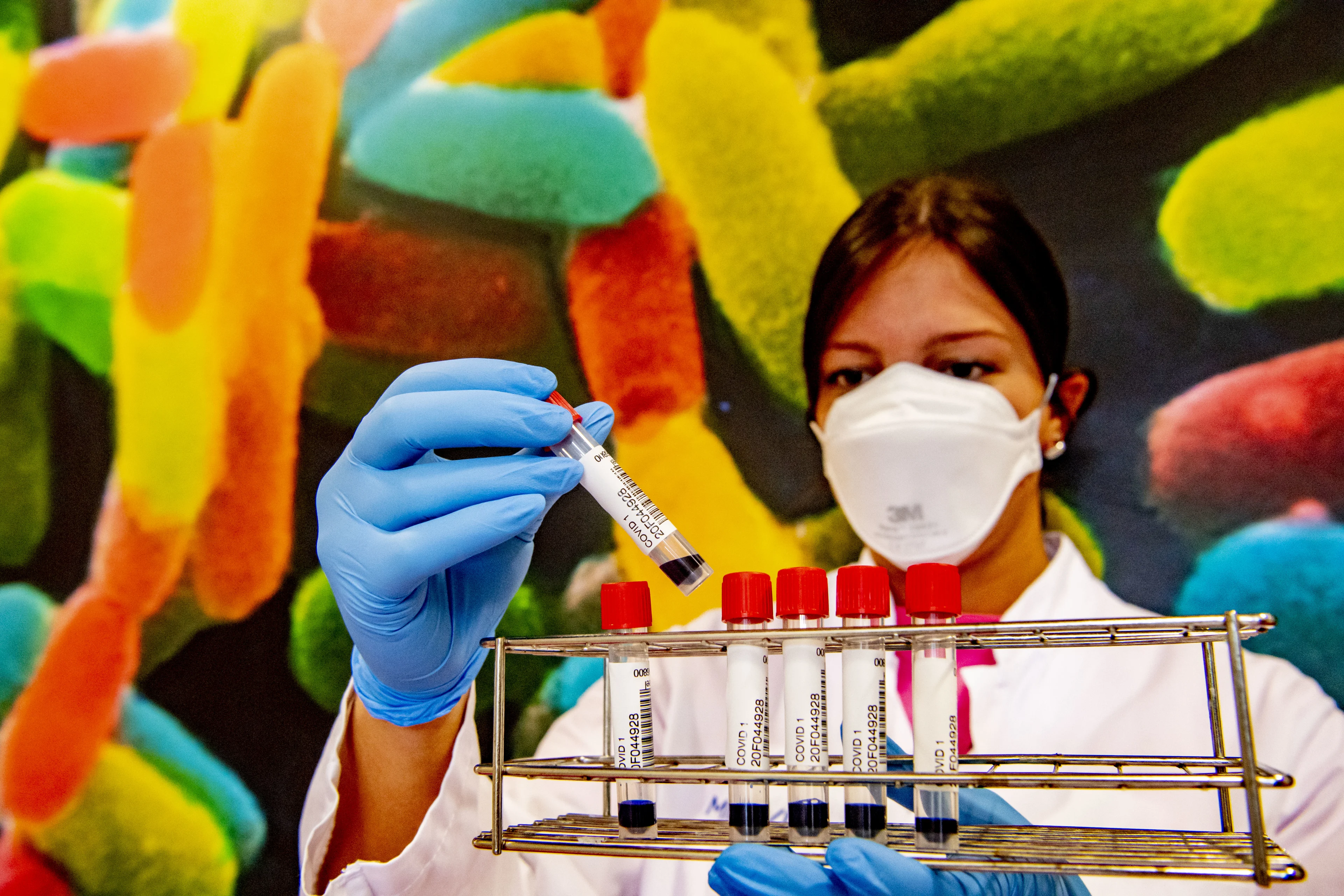 LIVEBLOG | Eerste corona-sneltesten goedgekeurd, meldplicht kort bezoek aan Duitsland opgeheven