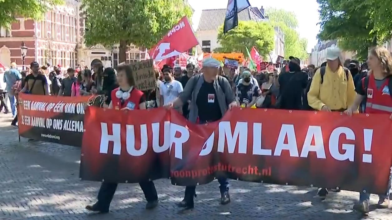 Demonstratie tegen wooncrisis escaleert in Utrecht: krakers nemen pand in
