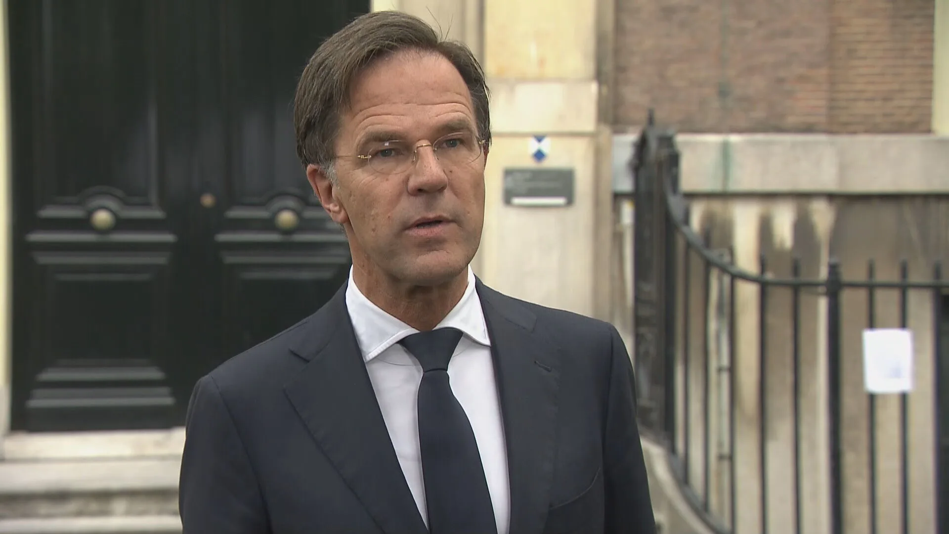 Man (22) opgepakt voor beramen moordaanslag op premier Rutte