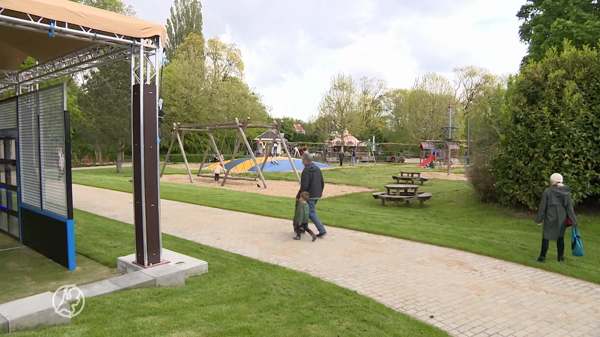 Speeltuin Plaswijckpark weer open na verwoestende brand door massale steun Rotterdammers