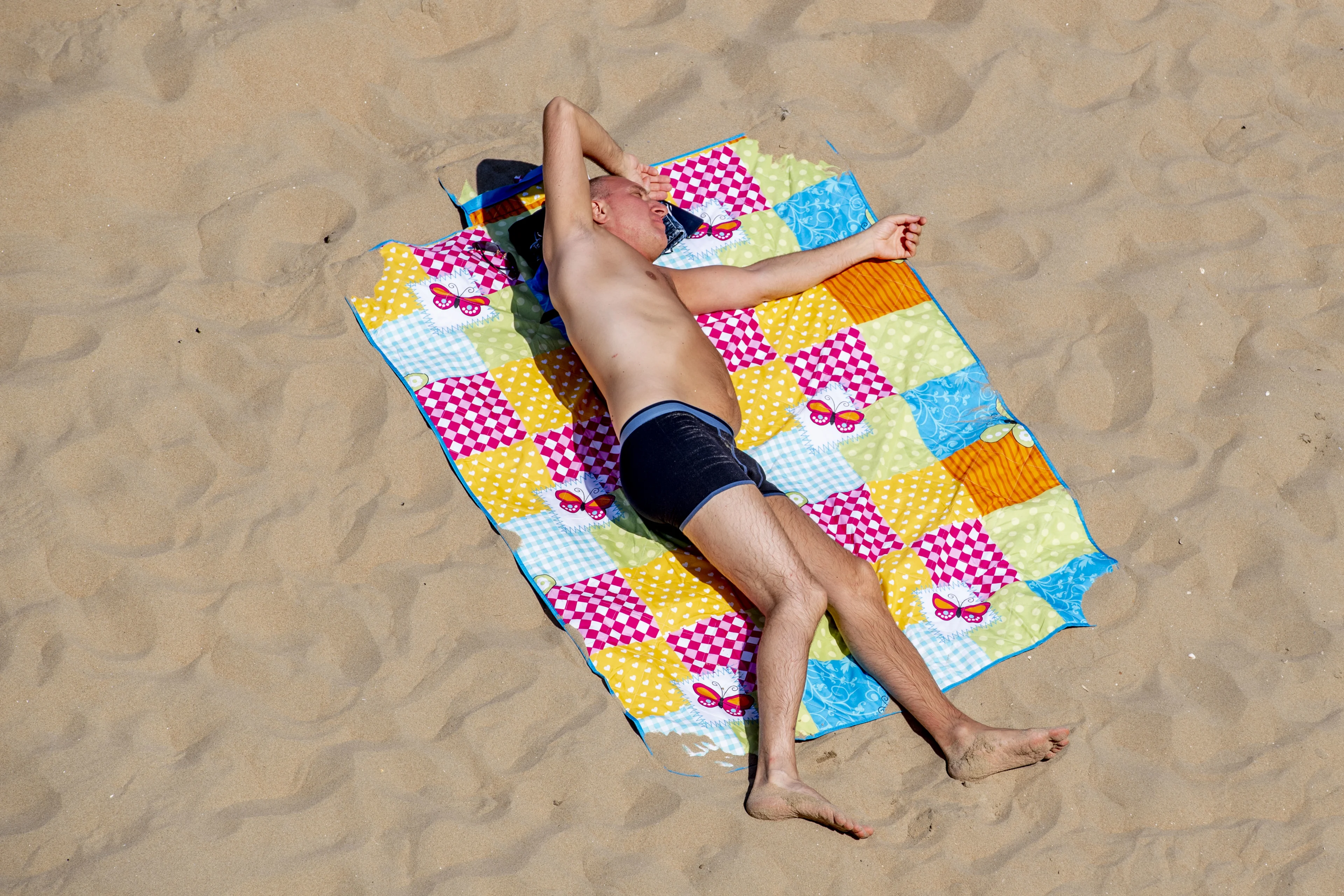 Vrijdagnacht wordt plaknacht: hitte-uitbarsting kan zorgen voor snelle temperatuurstijging